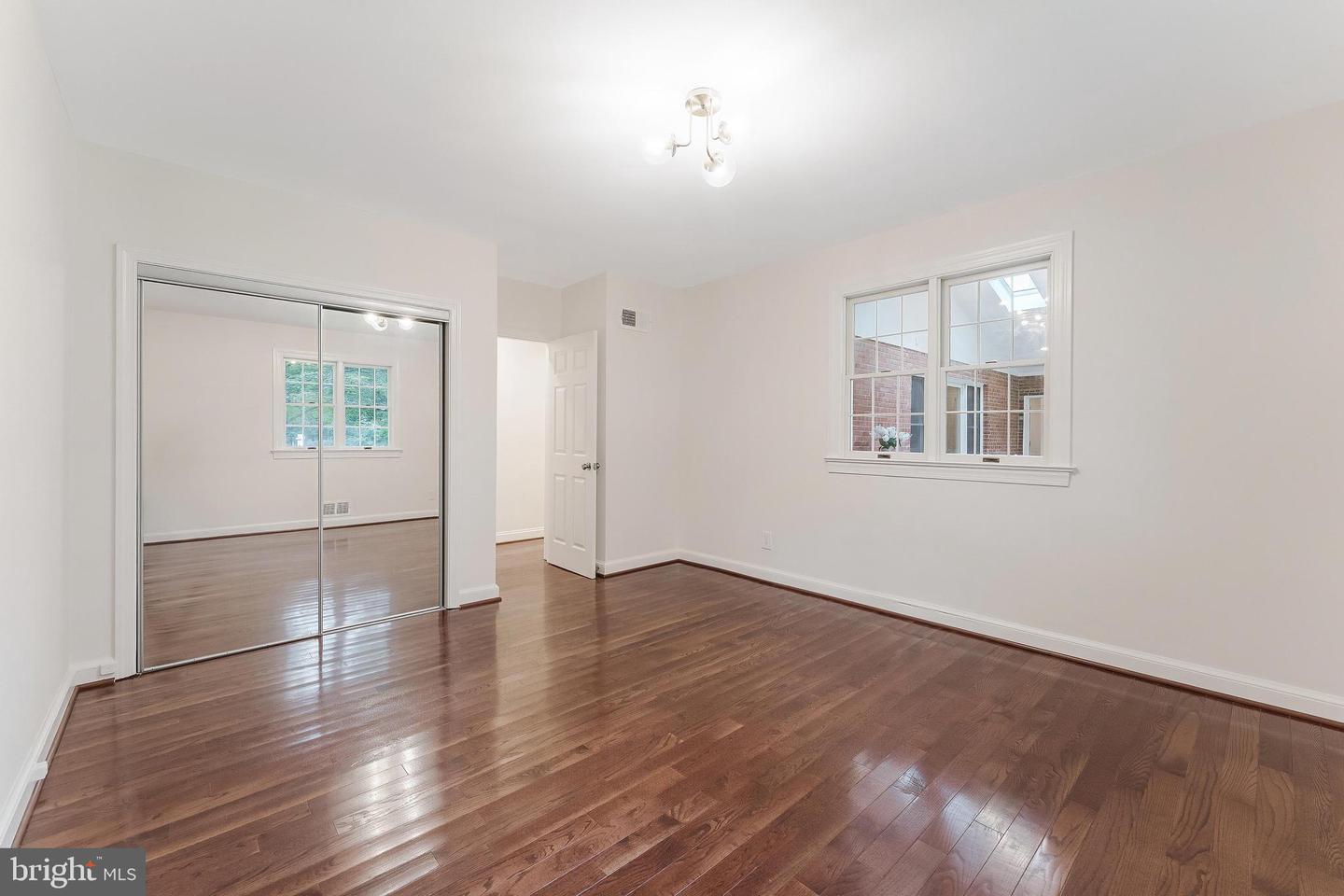 6440 ICHABOD PL, FALLS CHURCH, Virginia 22042, 4 Bedrooms Bedrooms, ,3 BathroomsBathrooms,Residential,For sale,6440 ICHABOD PL,VAFX2248054 MLS # VAFX2248054