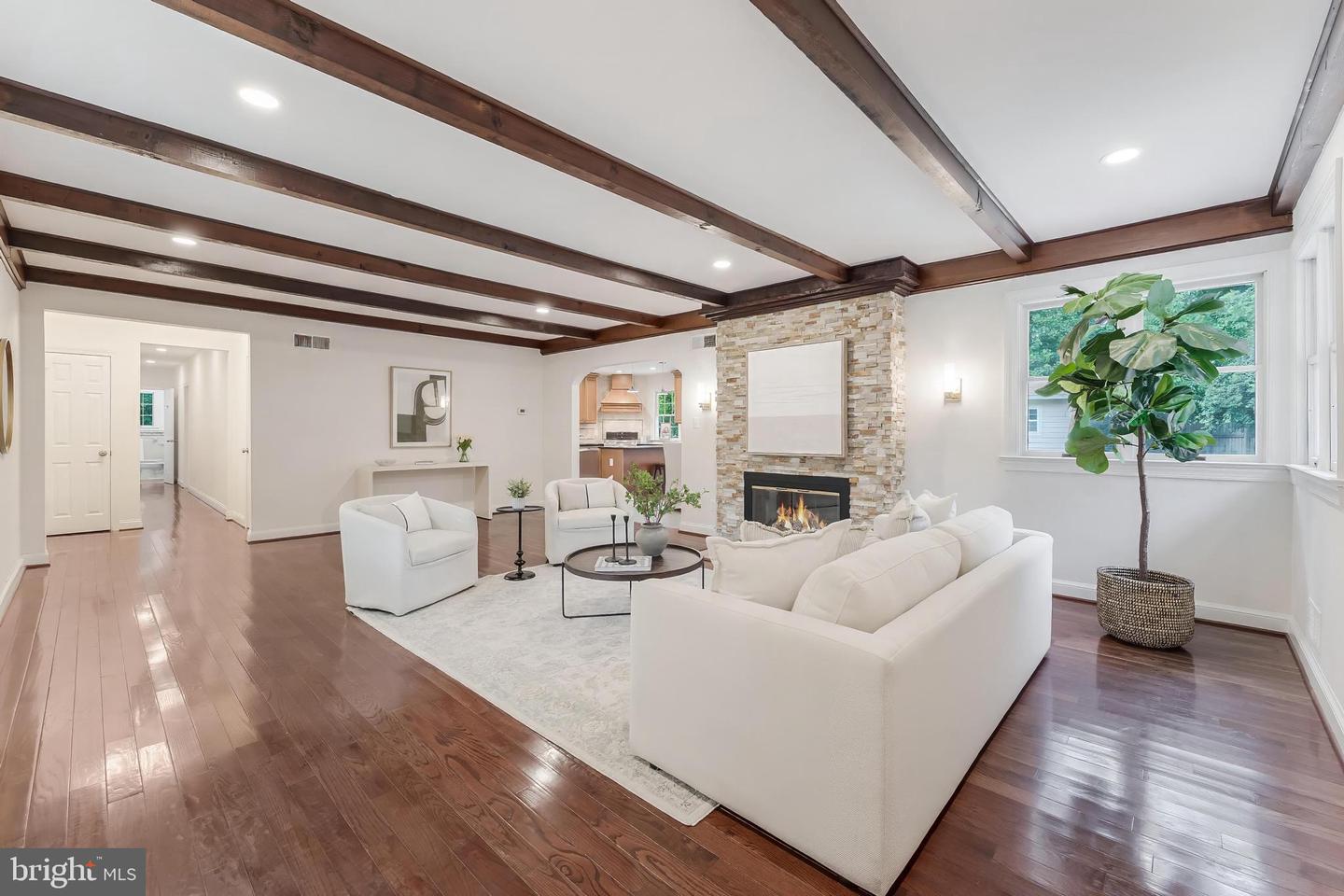 6440 ICHABOD PL, FALLS CHURCH, Virginia 22042, 4 Bedrooms Bedrooms, ,3 BathroomsBathrooms,Residential,For sale,6440 ICHABOD PL,VAFX2248054 MLS # VAFX2248054
