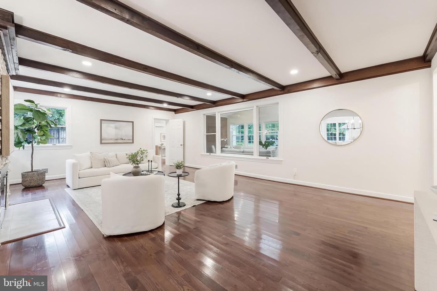 6440 ICHABOD PL, FALLS CHURCH, Virginia 22042, 4 Bedrooms Bedrooms, ,3 BathroomsBathrooms,Residential,For sale,6440 ICHABOD PL,VAFX2248054 MLS # VAFX2248054