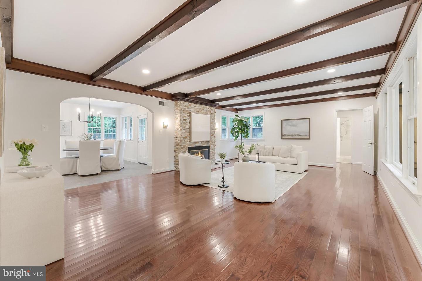 6440 ICHABOD PL, FALLS CHURCH, Virginia 22042, 4 Bedrooms Bedrooms, ,3 BathroomsBathrooms,Residential,For sale,6440 ICHABOD PL,VAFX2248054 MLS # VAFX2248054