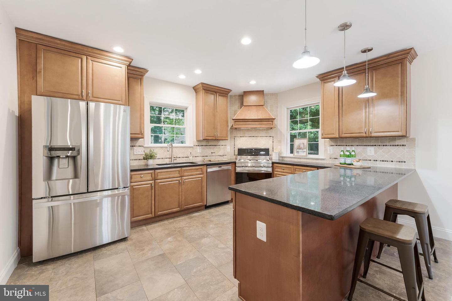 6440 ICHABOD PL, FALLS CHURCH, Virginia 22042, 4 Bedrooms Bedrooms, ,3 BathroomsBathrooms,Residential,For sale,6440 ICHABOD PL,VAFX2248054 MLS # VAFX2248054
