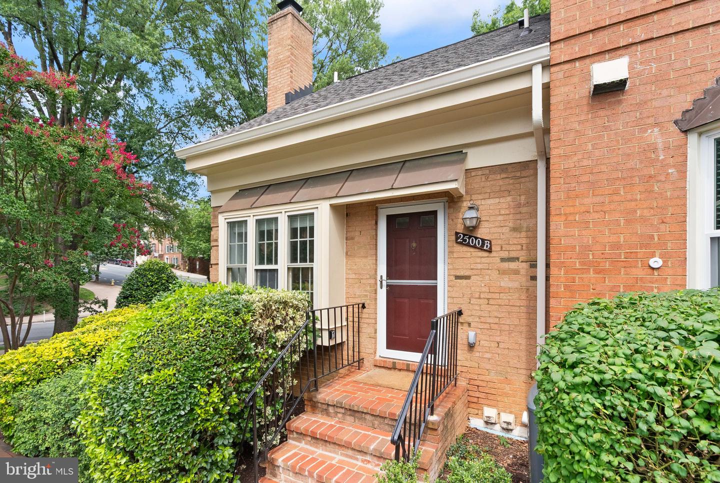 2500 FAIRFAX DR #B, ARLINGTON, Virginia 22201, 2 Bedrooms Bedrooms, ,2 BathroomsBathrooms,Residential,For sale,2500 FAIRFAX DR #B,VAAR2059402 MLS # VAAR2059402