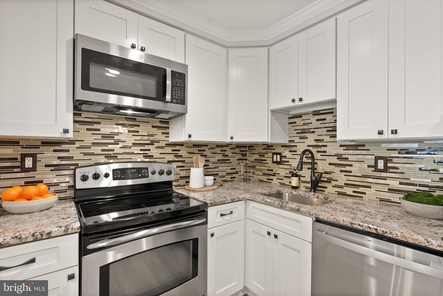 2500 FAIRFAX DR #B, ARLINGTON, Virginia 22201, 2 Bedrooms Bedrooms, ,2 BathroomsBathrooms,Residential,For sale,2500 FAIRFAX DR #B,VAAR2059402 MLS # VAAR2059402