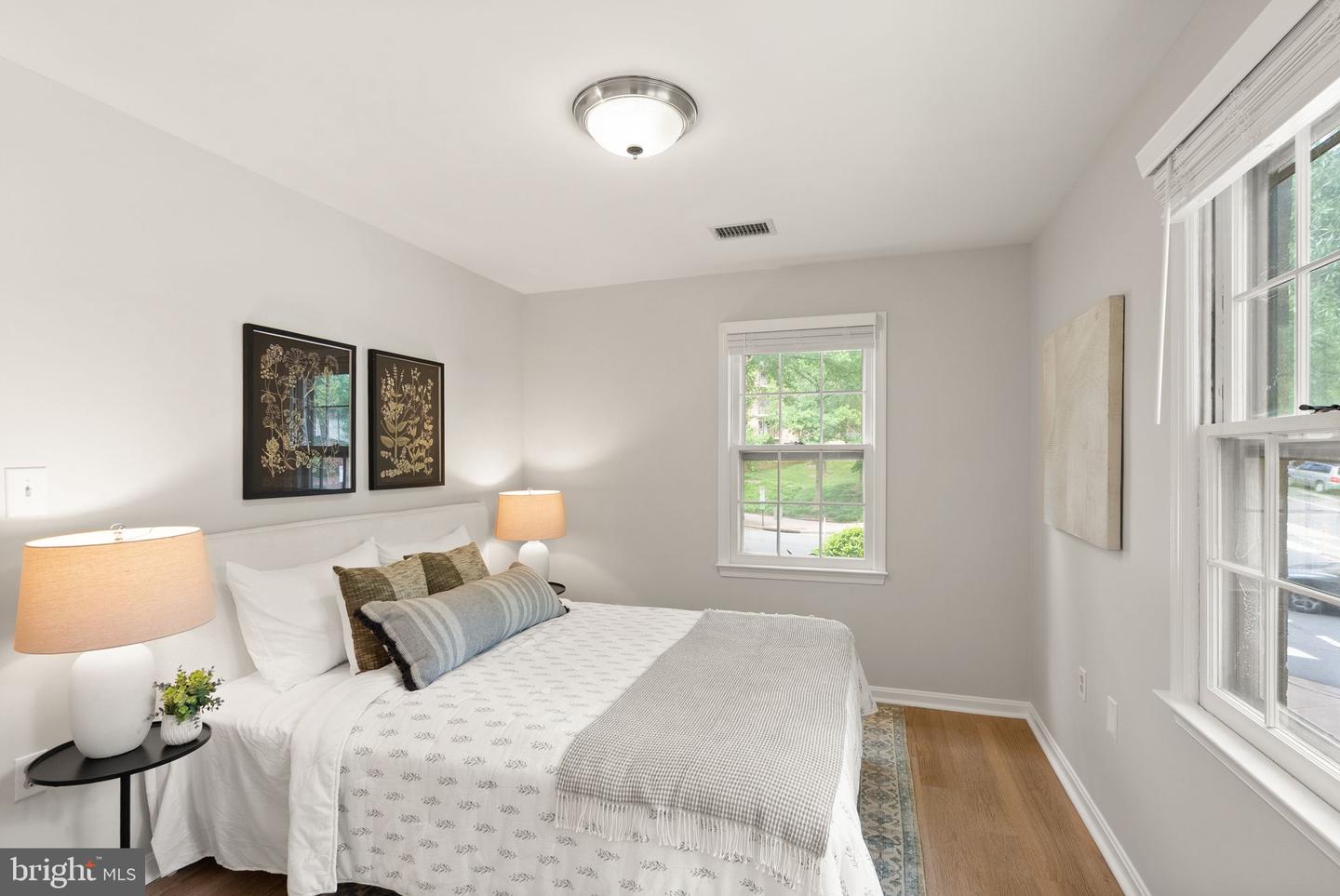 2500 FAIRFAX DR #B, ARLINGTON, Virginia 22201, 2 Bedrooms Bedrooms, ,2 BathroomsBathrooms,Residential,For sale,2500 FAIRFAX DR #B,VAAR2059402 MLS # VAAR2059402