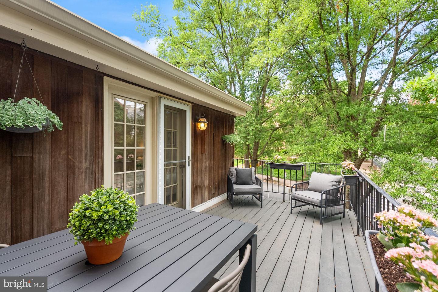2500 FAIRFAX DR #B, ARLINGTON, Virginia 22201, 2 Bedrooms Bedrooms, ,2 BathroomsBathrooms,Residential,For sale,2500 FAIRFAX DR #B,VAAR2059402 MLS # VAAR2059402