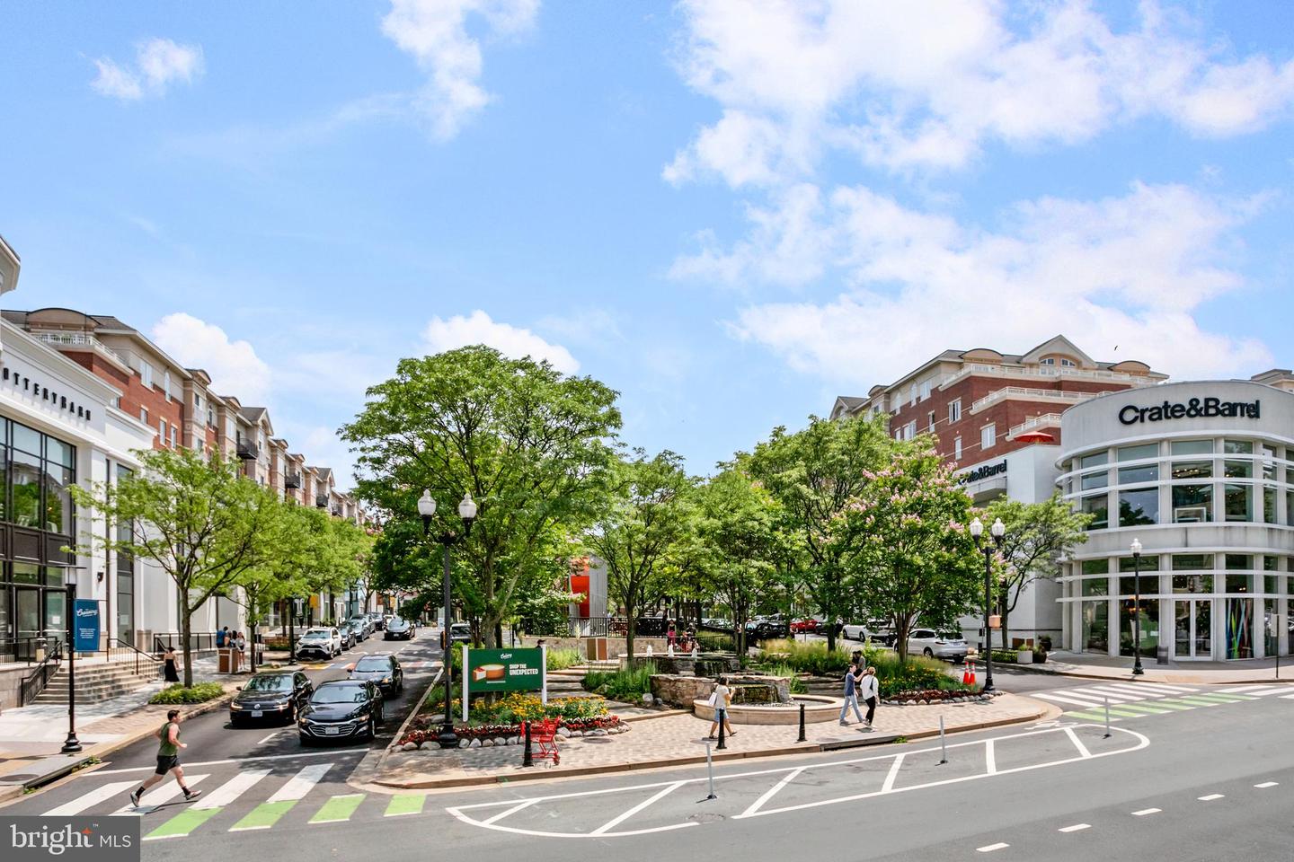 2500 FAIRFAX DR #B, ARLINGTON, Virginia 22201, 2 Bedrooms Bedrooms, ,2 BathroomsBathrooms,Residential,For sale,2500 FAIRFAX DR #B,VAAR2059402 MLS # VAAR2059402