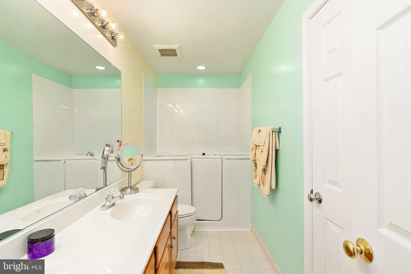 15526 CHICACOAN DR, WOODBRIDGE, Virginia 22191, 4 Bedrooms Bedrooms, ,4 BathroomsBathrooms,Residential,For sale,15526 CHICACOAN DR,VAPW2097828 MLS # VAPW2097828