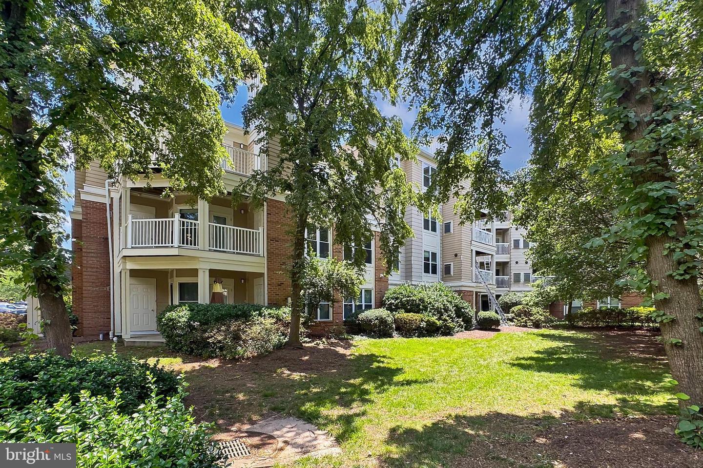 12915 ALTON SQ #307, HERNDON, Virginia 20170, 2 Bedrooms Bedrooms, ,2 BathroomsBathrooms,Residential,For sale,12915 ALTON SQ #307,VAFX2250000 MLS # VAFX2250000