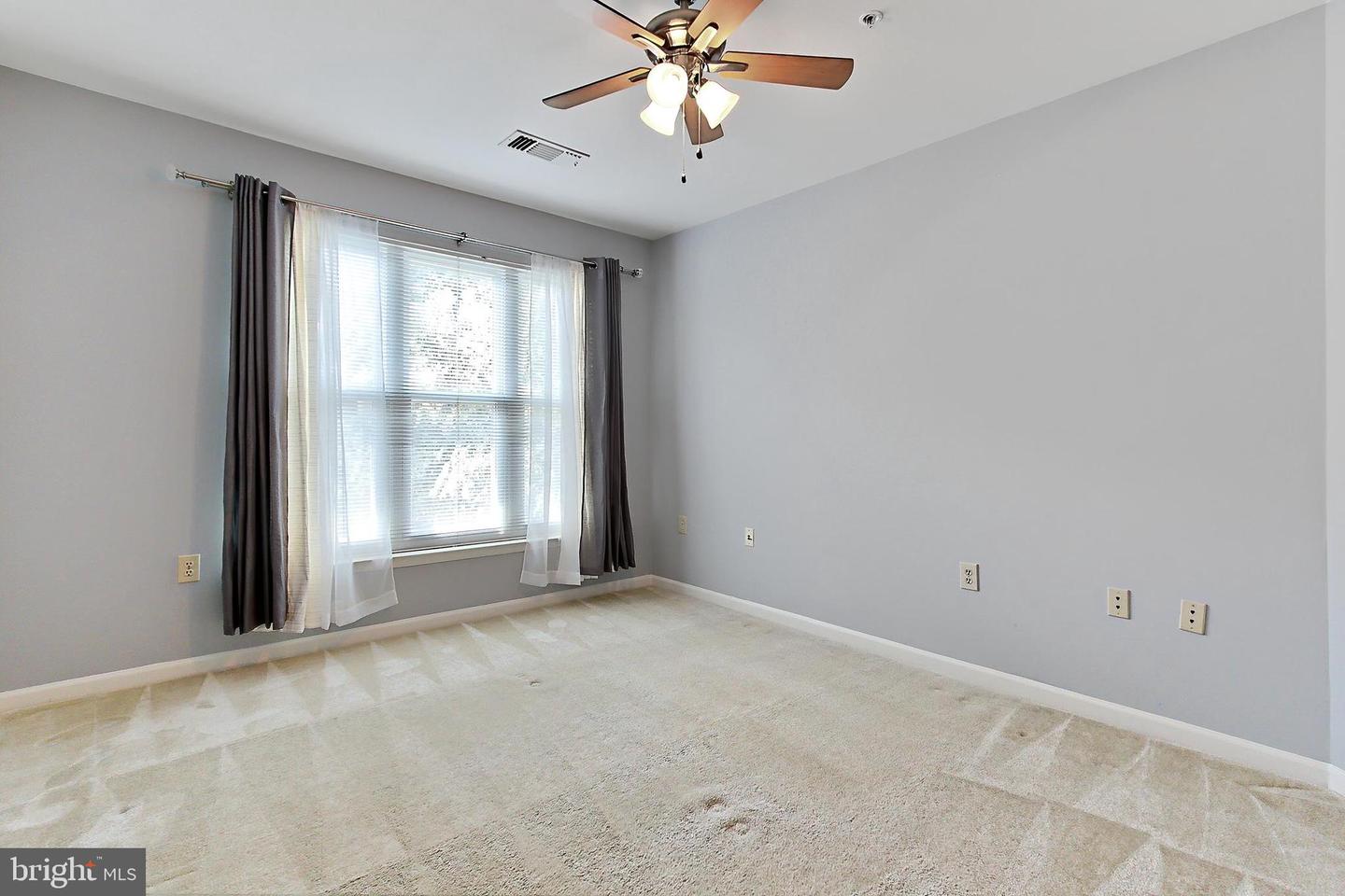 12915 ALTON SQ #307, HERNDON, Virginia 20170, 2 Bedrooms Bedrooms, ,2 BathroomsBathrooms,Residential,For sale,12915 ALTON SQ #307,VAFX2250000 MLS # VAFX2250000