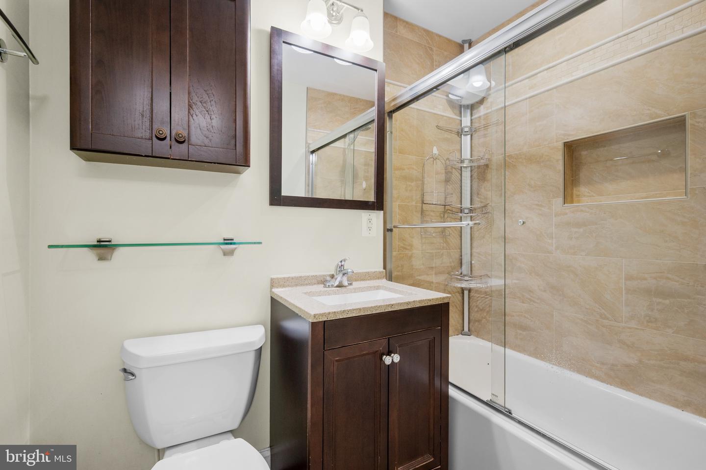 211 N DUKE DR, STERLING, Virginia 20164, 3 Bedrooms Bedrooms, ,1 BathroomBathrooms,Residential,For sale,211 N DUKE DR,VALO2100338 MLS # VALO2100338