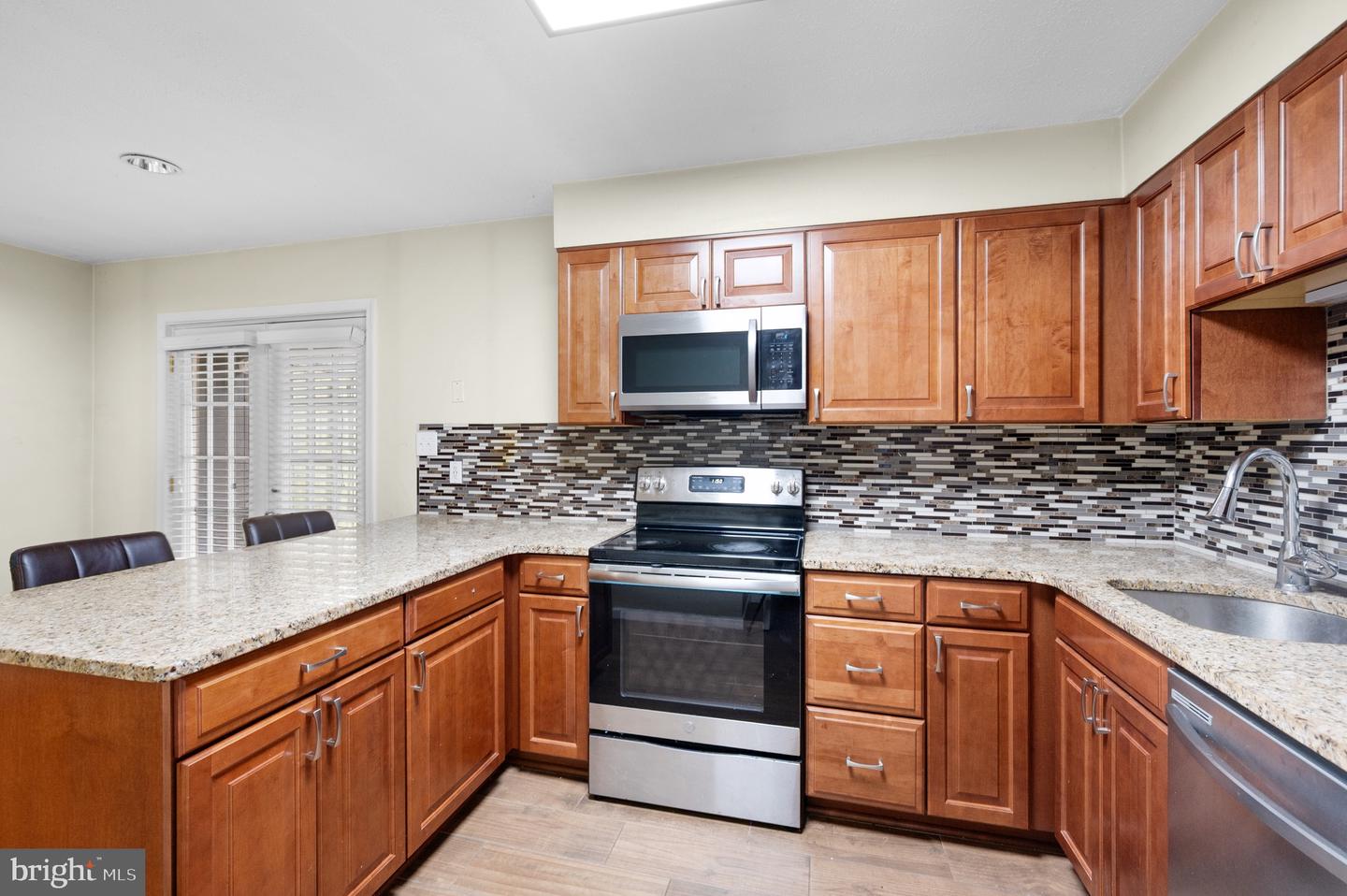211 N DUKE DR, STERLING, Virginia 20164, 3 Bedrooms Bedrooms, ,1 BathroomBathrooms,Residential,For sale,211 N DUKE DR,VALO2100338 MLS # VALO2100338