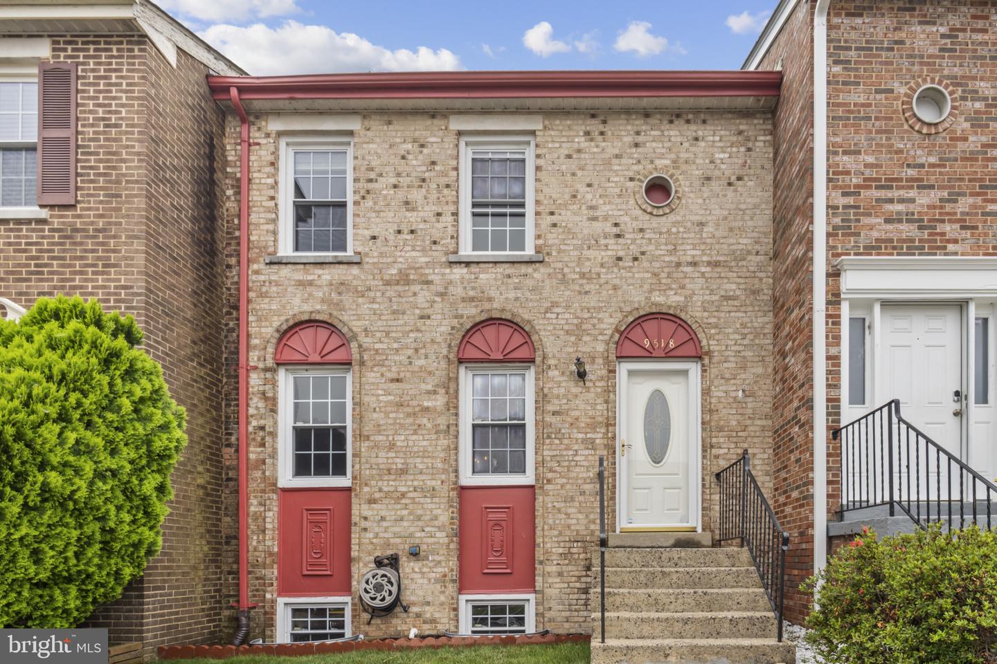 9518 UNITY LN, LORTON, Virginia 22079, 3 Bedrooms Bedrooms, ,2 BathroomsBathrooms,Residential,For sale,9518 UNITY LN,VAFX2250030 MLS # VAFX2250030