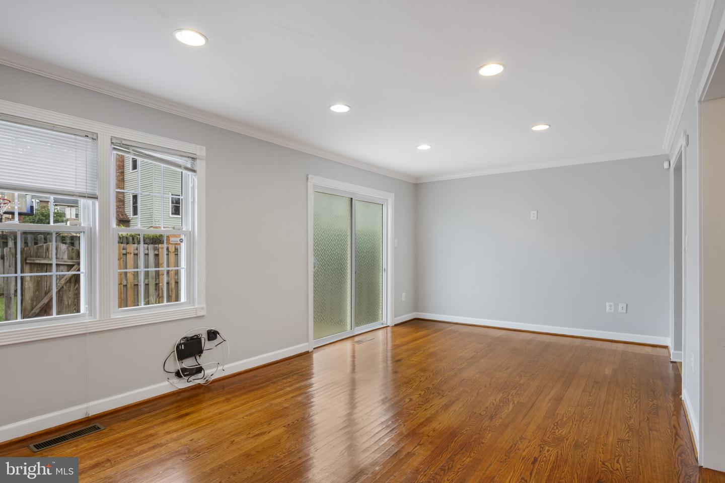 9518 UNITY LN, LORTON, Virginia 22079, 3 Bedrooms Bedrooms, ,2 BathroomsBathrooms,Residential,For sale,9518 UNITY LN,VAFX2250030 MLS # VAFX2250030