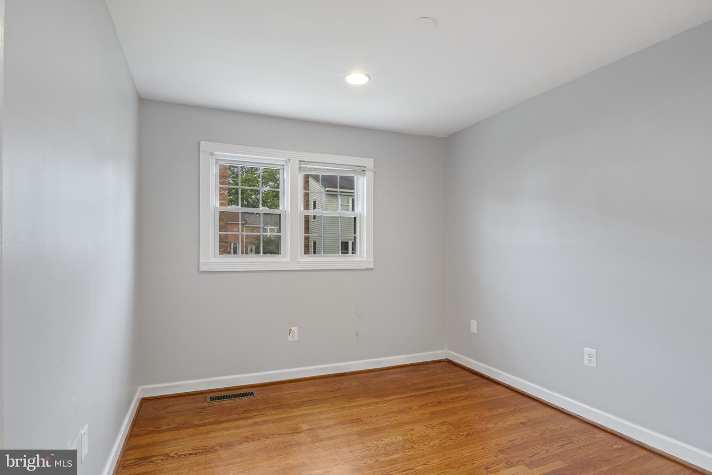 9518 UNITY LN, LORTON, Virginia 22079, 3 Bedrooms Bedrooms, ,2 BathroomsBathrooms,Residential,For sale,9518 UNITY LN,VAFX2250030 MLS # VAFX2250030
