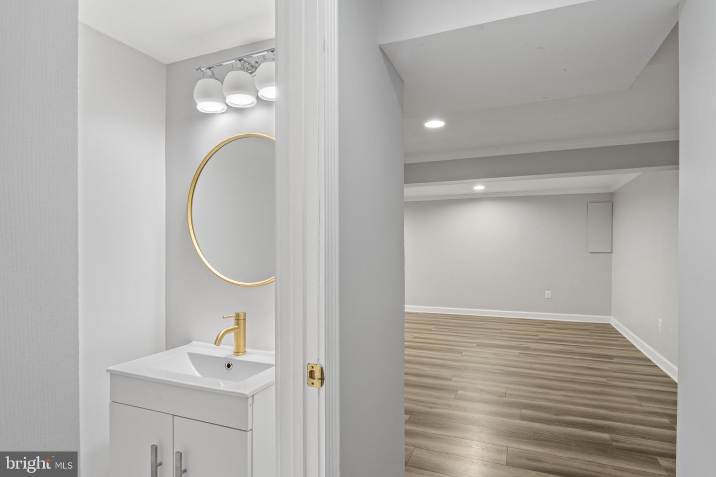 9518 UNITY LN, LORTON, Virginia 22079, 3 Bedrooms Bedrooms, ,2 BathroomsBathrooms,Residential,For sale,9518 UNITY LN,VAFX2250030 MLS # VAFX2250030