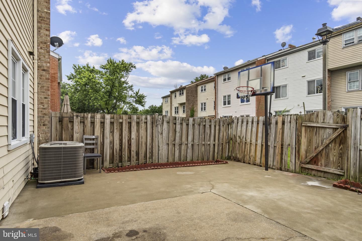 9518 UNITY LN, LORTON, Virginia 22079, 3 Bedrooms Bedrooms, ,2 BathroomsBathrooms,Residential,For sale,9518 UNITY LN,VAFX2250030 MLS # VAFX2250030