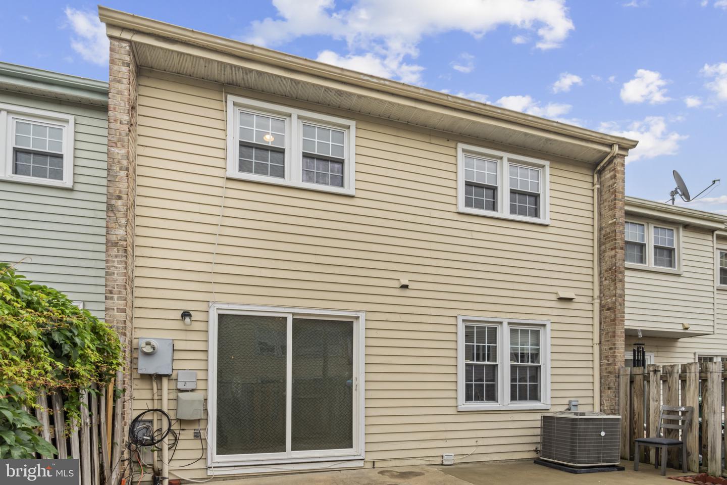 9518 UNITY LN, LORTON, Virginia 22079, 3 Bedrooms Bedrooms, ,2 BathroomsBathrooms,Residential,For sale,9518 UNITY LN,VAFX2250030 MLS # VAFX2250030