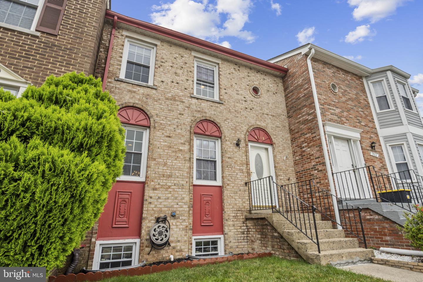 9518 UNITY LN, LORTON, Virginia 22079, 3 Bedrooms Bedrooms, ,2 BathroomsBathrooms,Residential,For sale,9518 UNITY LN,VAFX2250030 MLS # VAFX2250030