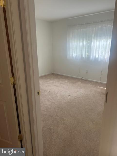 8704 LYNN SUSAN CT, SPRINGFIELD, Virginia 22152, 5 Bedrooms Bedrooms, ,3 BathroomsBathrooms,Residential,For sale,8704 LYNN SUSAN CT,VAFX2250100 MLS # VAFX2250100