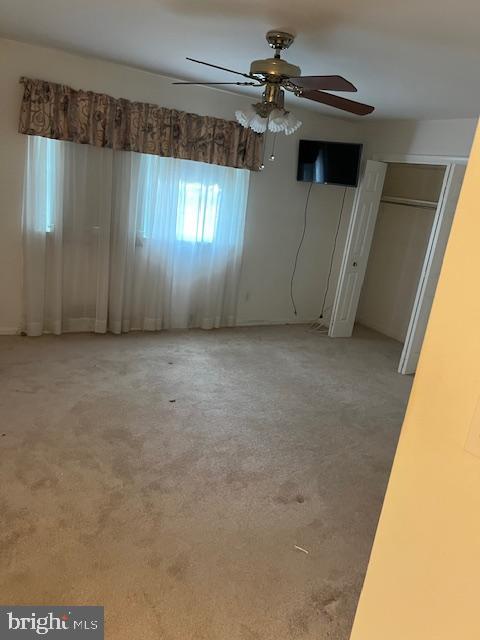 8704 LYNN SUSAN CT, SPRINGFIELD, Virginia 22152, 5 Bedrooms Bedrooms, ,3 BathroomsBathrooms,Residential,For sale,8704 LYNN SUSAN CT,VAFX2250100 MLS # VAFX2250100