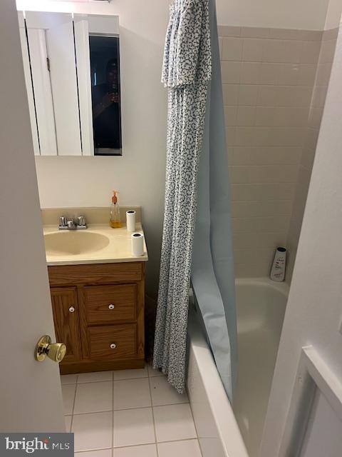 8704 LYNN SUSAN CT, SPRINGFIELD, Virginia 22152, 5 Bedrooms Bedrooms, ,3 BathroomsBathrooms,Residential,For sale,8704 LYNN SUSAN CT,VAFX2250100 MLS # VAFX2250100