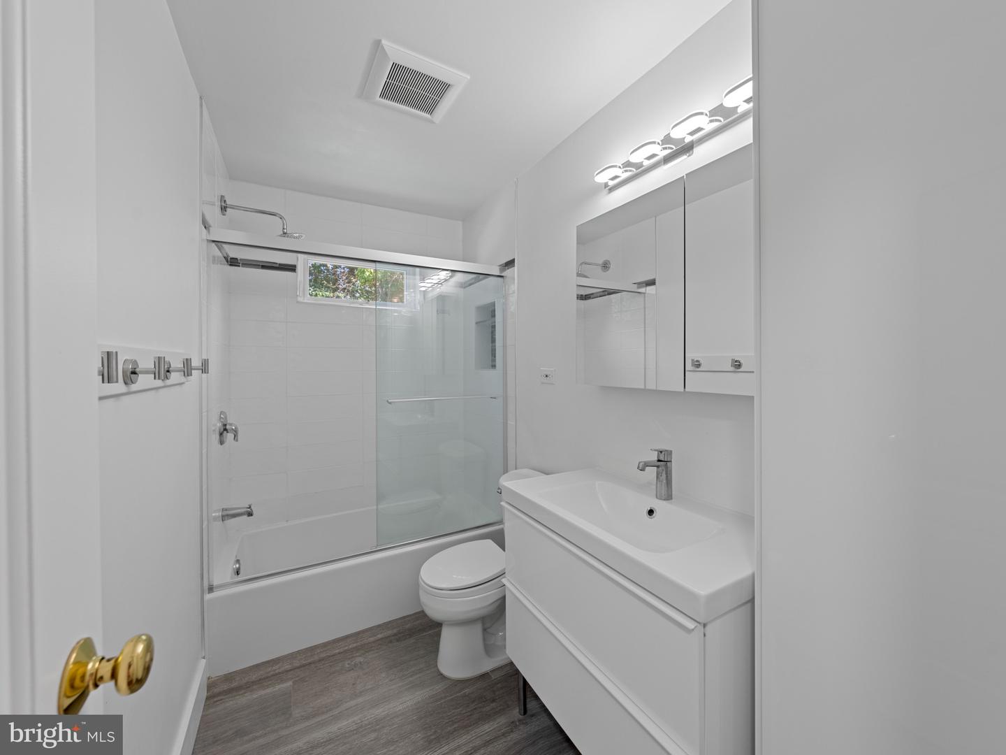 4702 EATON PL, ALEXANDRIA, Virginia 22310, 4 Bedrooms Bedrooms, ,2 BathroomsBathrooms,Residential,For sale,4702 EATON PL,VAFX2250168 MLS # VAFX2250168
