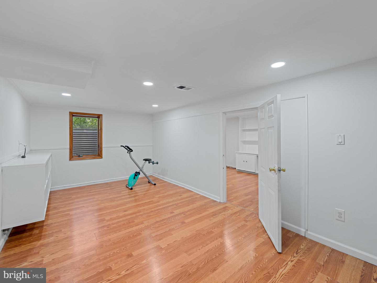 4702 EATON PL, ALEXANDRIA, Virginia 22310, 4 Bedrooms Bedrooms, ,2 BathroomsBathrooms,Residential,For sale,4702 EATON PL,VAFX2250168 MLS # VAFX2250168