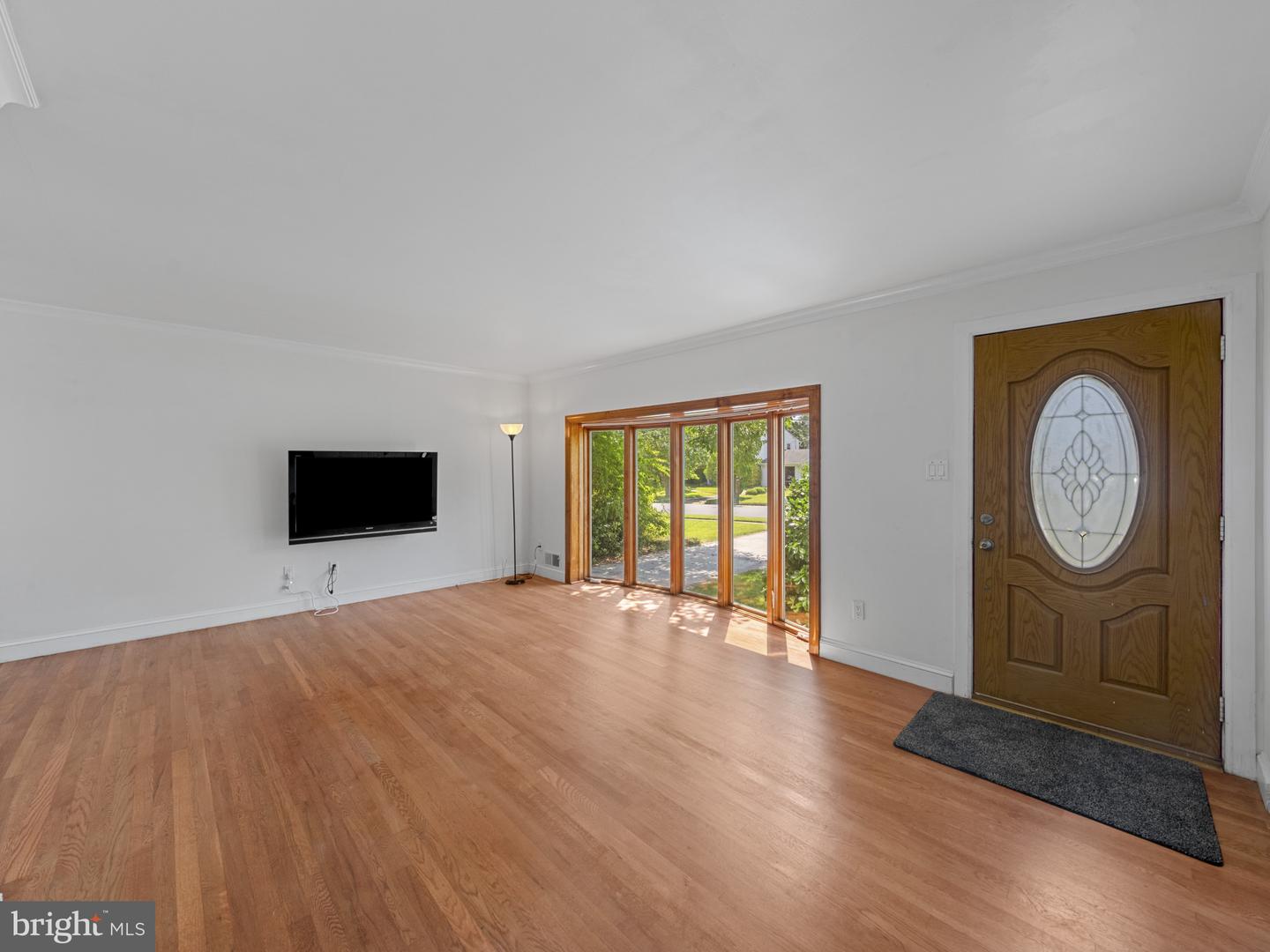 4702 EATON PL, ALEXANDRIA, Virginia 22310, 4 Bedrooms Bedrooms, ,2 BathroomsBathrooms,Residential,For sale,4702 EATON PL,VAFX2250168 MLS # VAFX2250168