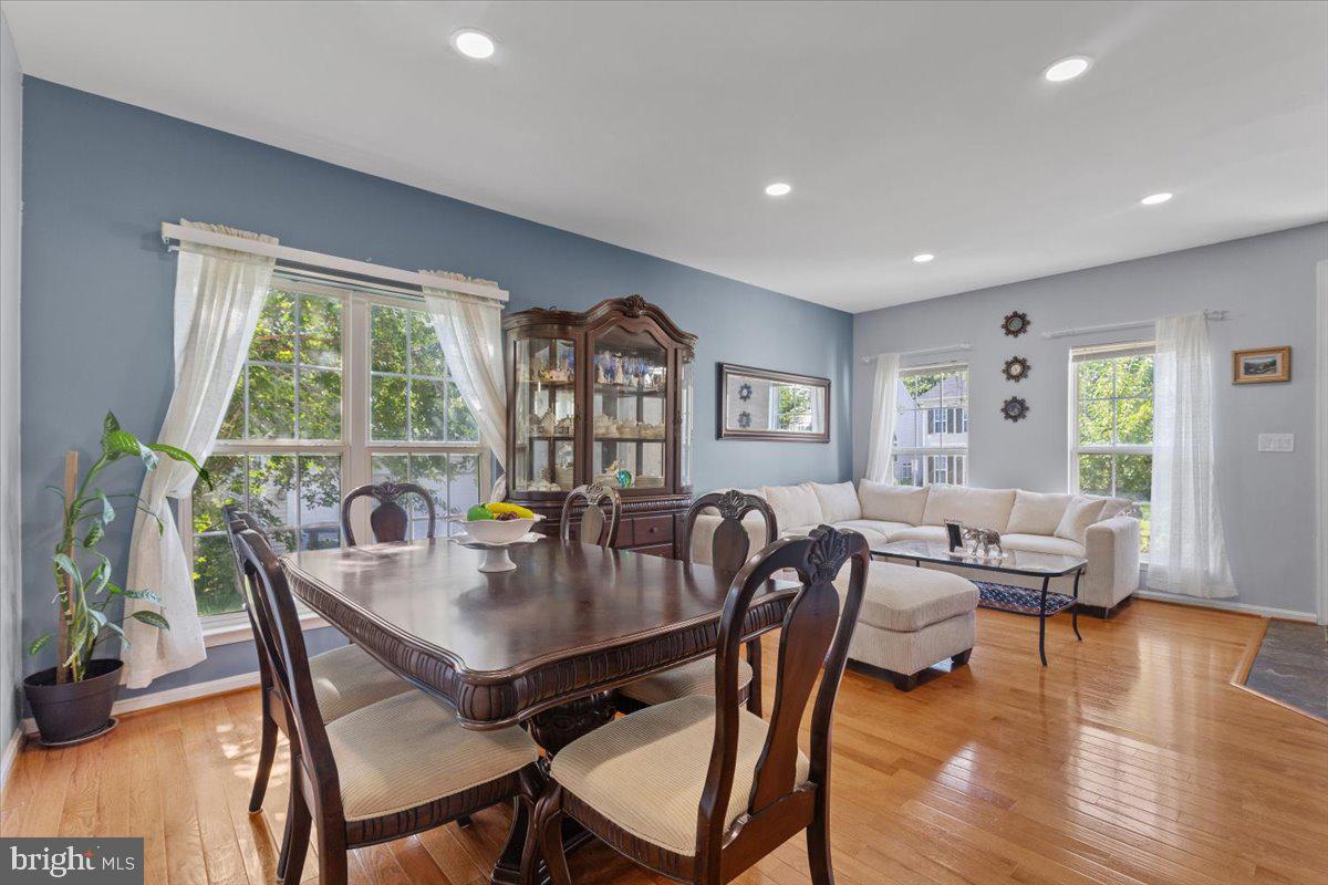 9218 GREENSHIRE DR, MANASSAS PARK, Virginia 20111, 5 Bedrooms Bedrooms, ,3 BathroomsBathrooms,Residential,For sale,9218 GREENSHIRE DR,VAMP2003134 MLS # VAMP2003134