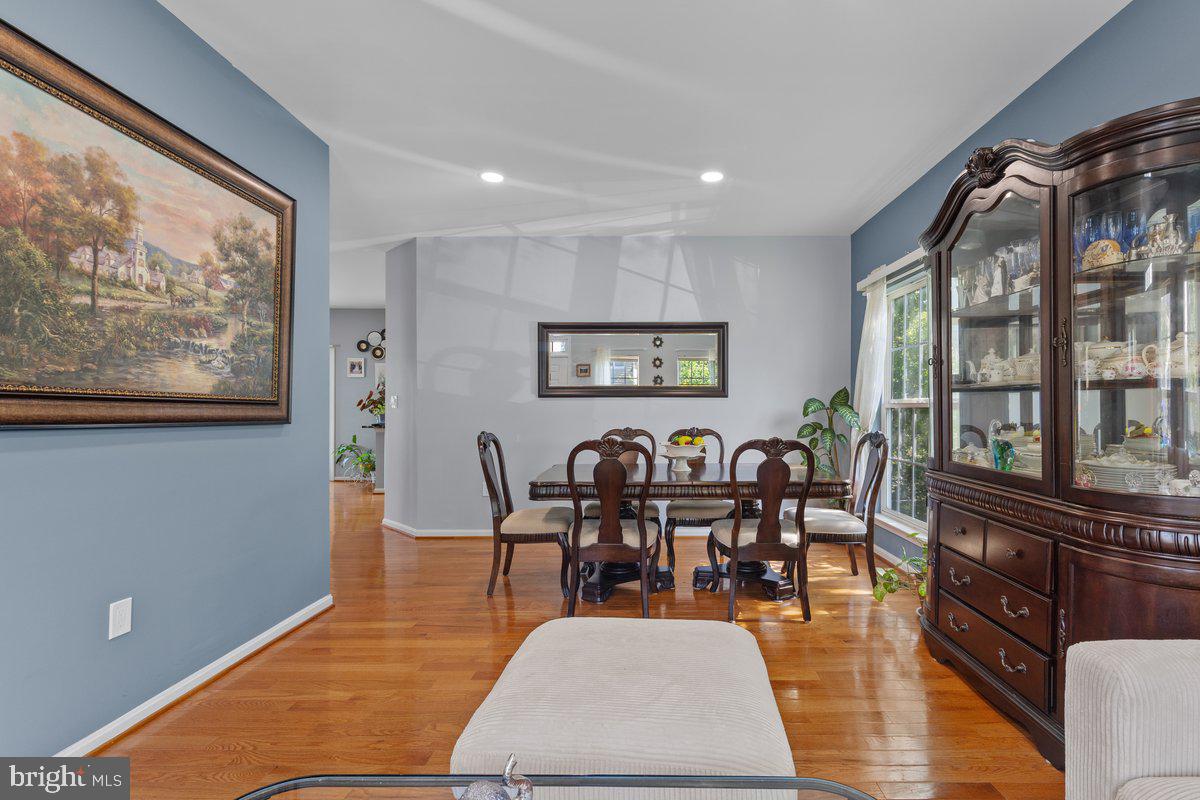 9218 GREENSHIRE DR, MANASSAS PARK, Virginia 20111, 5 Bedrooms Bedrooms, ,3 BathroomsBathrooms,Residential,For sale,9218 GREENSHIRE DR,VAMP2003134 MLS # VAMP2003134