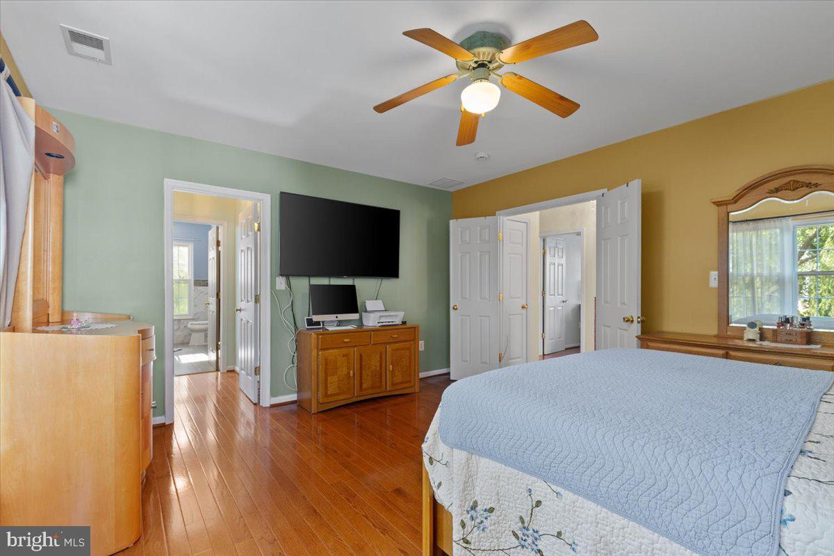 9218 GREENSHIRE DR, MANASSAS PARK, Virginia 20111, 5 Bedrooms Bedrooms, ,3 BathroomsBathrooms,Residential,For sale,9218 GREENSHIRE DR,VAMP2003134 MLS # VAMP2003134