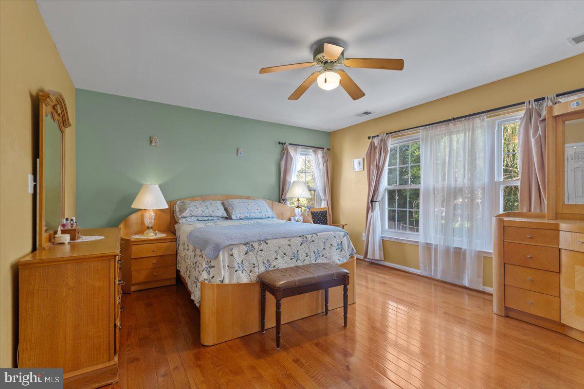 9218 GREENSHIRE DR, MANASSAS PARK, Virginia 20111, 5 Bedrooms Bedrooms, ,3 BathroomsBathrooms,Residential,For sale,9218 GREENSHIRE DR,VAMP2003134 MLS # VAMP2003134