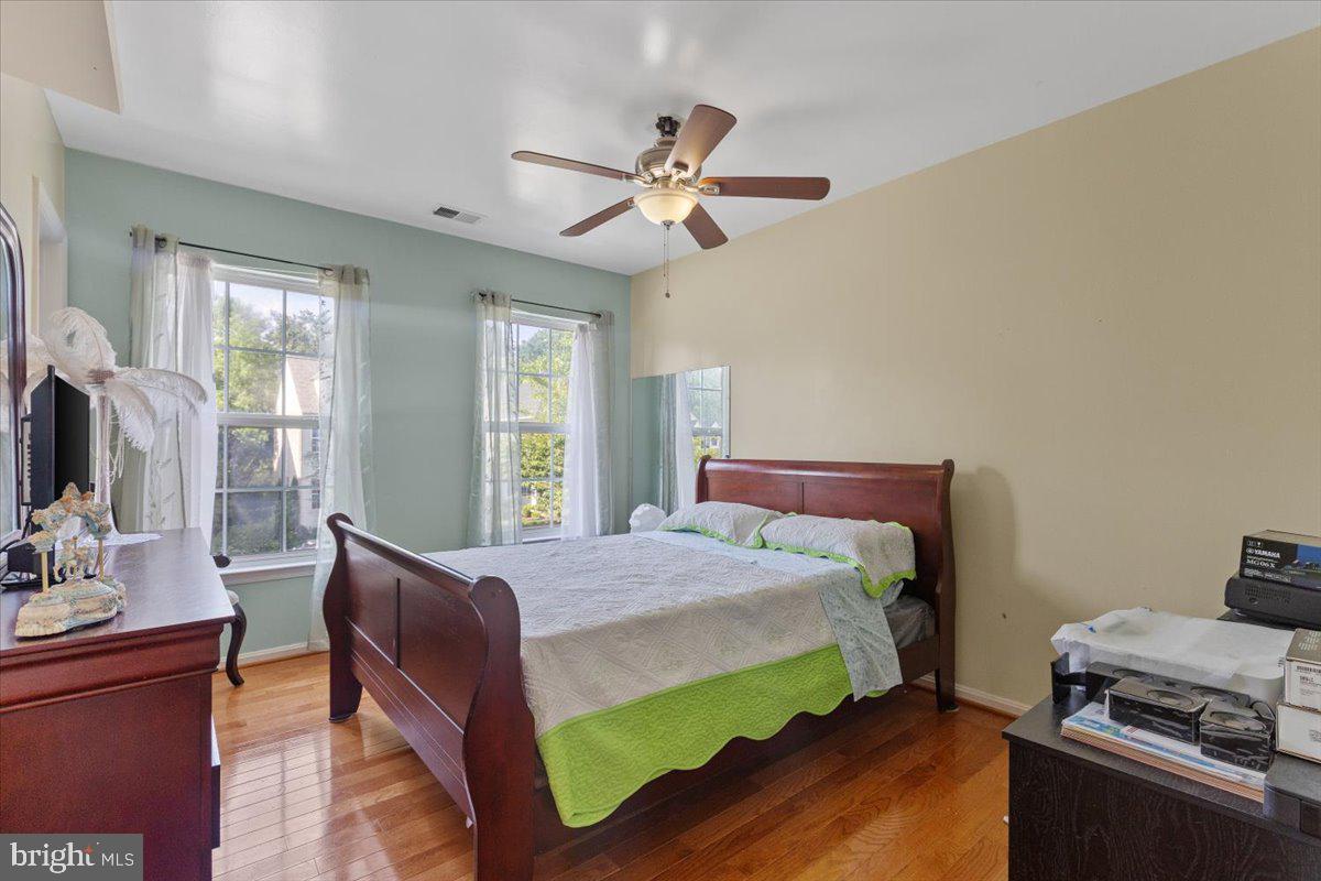 9218 GREENSHIRE DR, MANASSAS PARK, Virginia 20111, 5 Bedrooms Bedrooms, ,3 BathroomsBathrooms,Residential,For sale,9218 GREENSHIRE DR,VAMP2003134 MLS # VAMP2003134