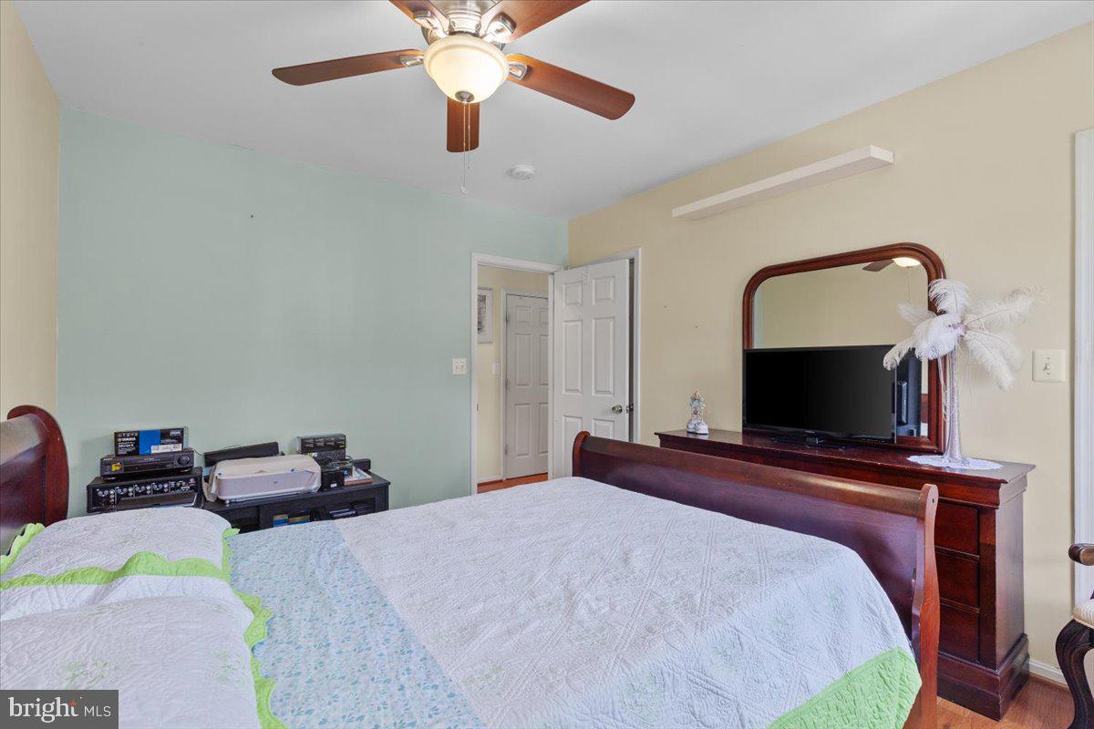9218 GREENSHIRE DR, MANASSAS PARK, Virginia 20111, 5 Bedrooms Bedrooms, ,3 BathroomsBathrooms,Residential,For sale,9218 GREENSHIRE DR,VAMP2003134 MLS # VAMP2003134