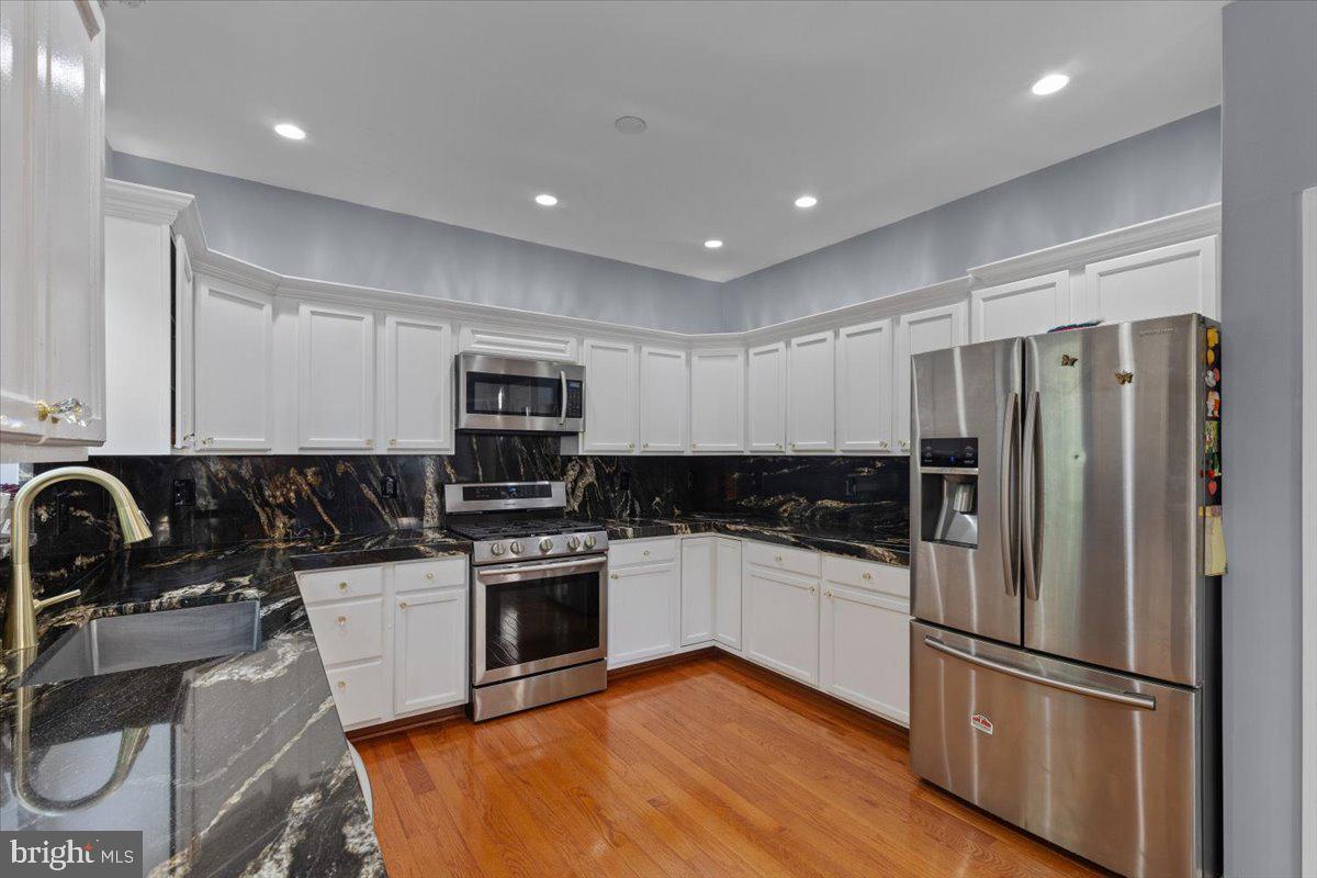 9218 GREENSHIRE DR, MANASSAS PARK, Virginia 20111, 5 Bedrooms Bedrooms, ,3 BathroomsBathrooms,Residential,For sale,9218 GREENSHIRE DR,VAMP2003134 MLS # VAMP2003134