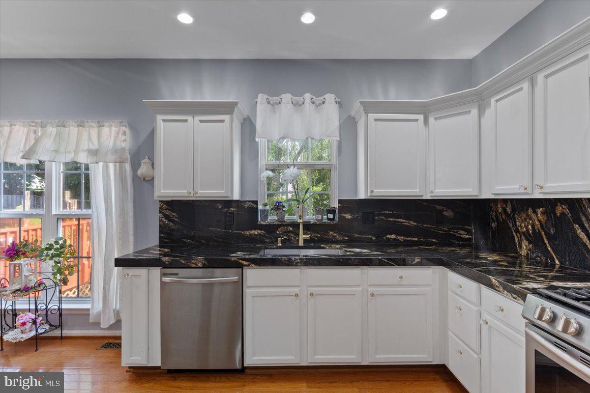 9218 GREENSHIRE DR, MANASSAS PARK, Virginia 20111, 5 Bedrooms Bedrooms, ,3 BathroomsBathrooms,Residential,For sale,9218 GREENSHIRE DR,VAMP2003134 MLS # VAMP2003134