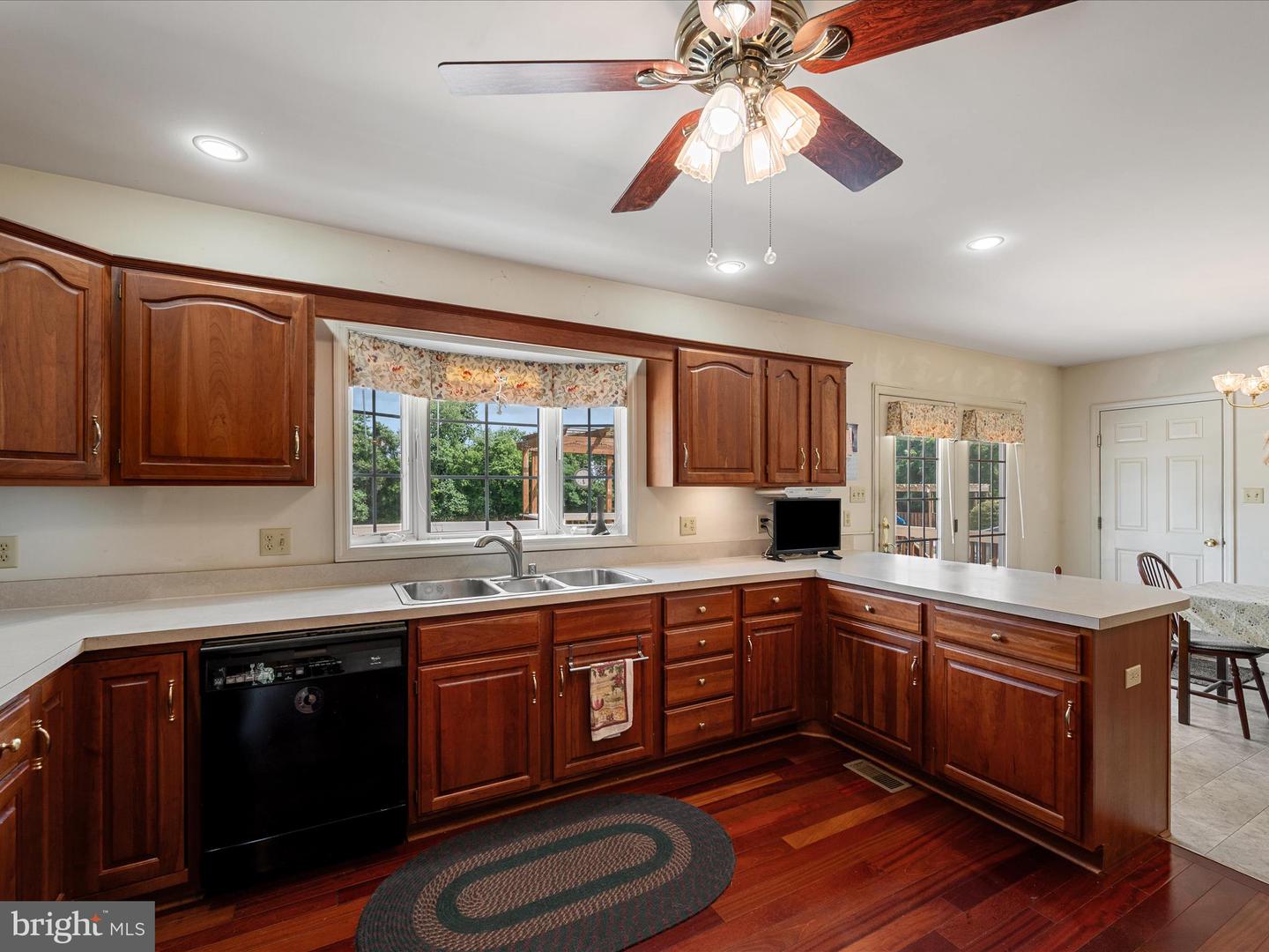 17212 SIMMONS RD, PURCELLVILLE, Virginia 20132, 4 Bedrooms Bedrooms, ,3 BathroomsBathrooms,Residential,For sale,17212 SIMMONS RD,VALO2100472 MLS # VALO2100472
