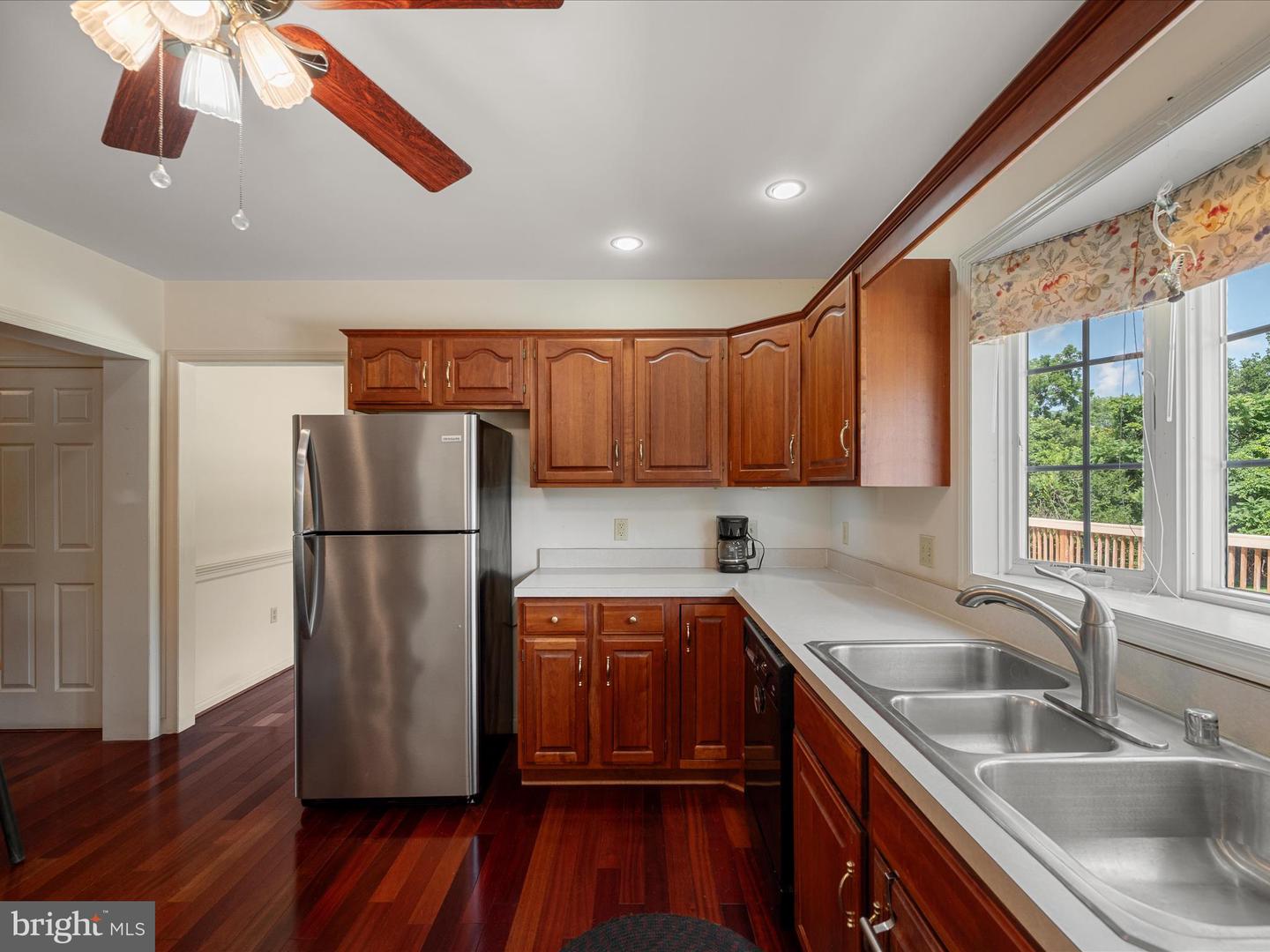 17212 SIMMONS RD, PURCELLVILLE, Virginia 20132, 4 Bedrooms Bedrooms, ,3 BathroomsBathrooms,Residential,For sale,17212 SIMMONS RD,VALO2100472 MLS # VALO2100472