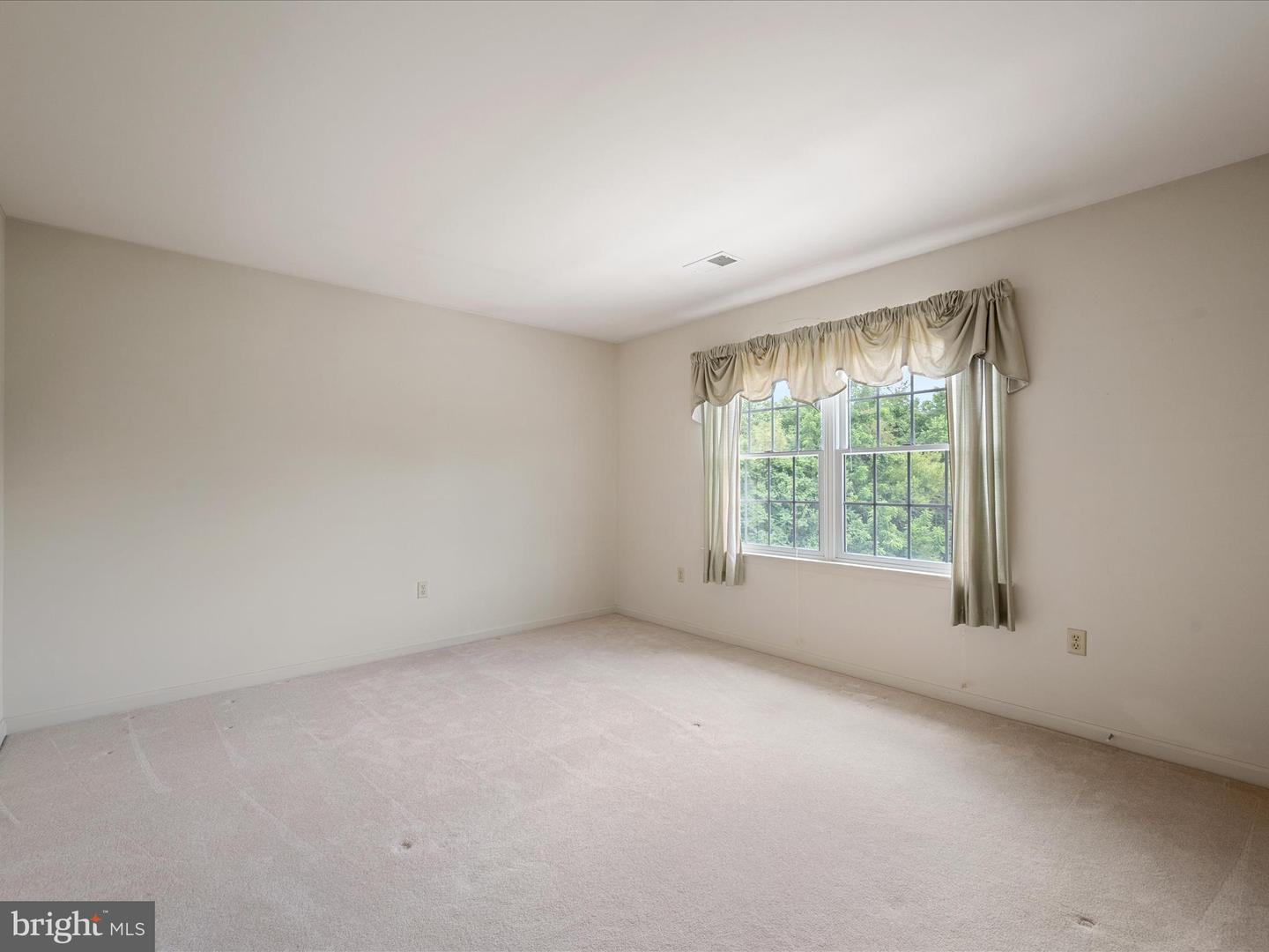 17212 SIMMONS RD, PURCELLVILLE, Virginia 20132, 4 Bedrooms Bedrooms, ,3 BathroomsBathrooms,Residential,For sale,17212 SIMMONS RD,VALO2100472 MLS # VALO2100472