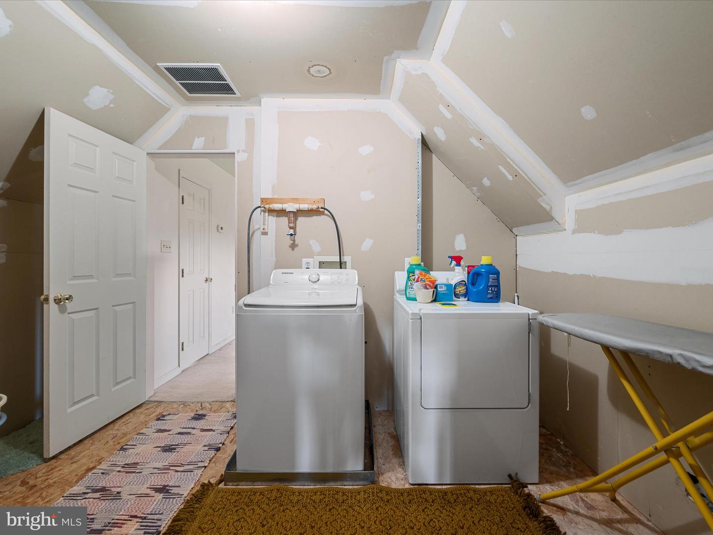 17212 SIMMONS RD, PURCELLVILLE, Virginia 20132, 4 Bedrooms Bedrooms, ,3 BathroomsBathrooms,Residential,For sale,17212 SIMMONS RD,VALO2100472 MLS # VALO2100472