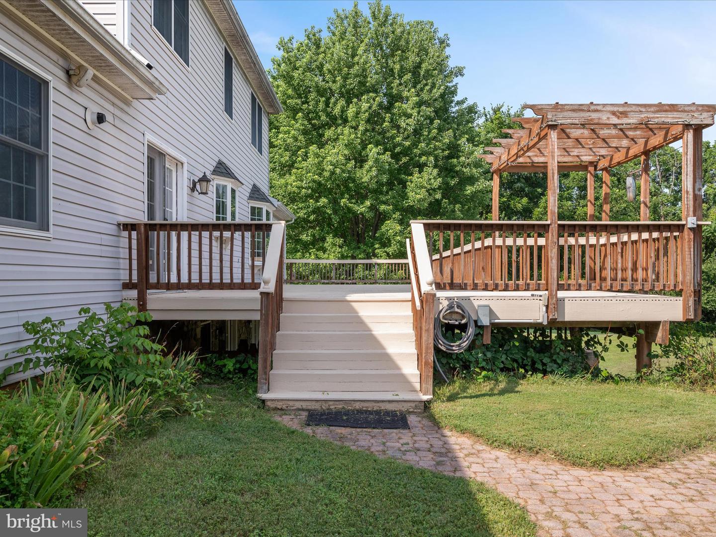 17212 SIMMONS RD, PURCELLVILLE, Virginia 20132, 4 Bedrooms Bedrooms, ,3 BathroomsBathrooms,Residential,For sale,17212 SIMMONS RD,VALO2100472 MLS # VALO2100472