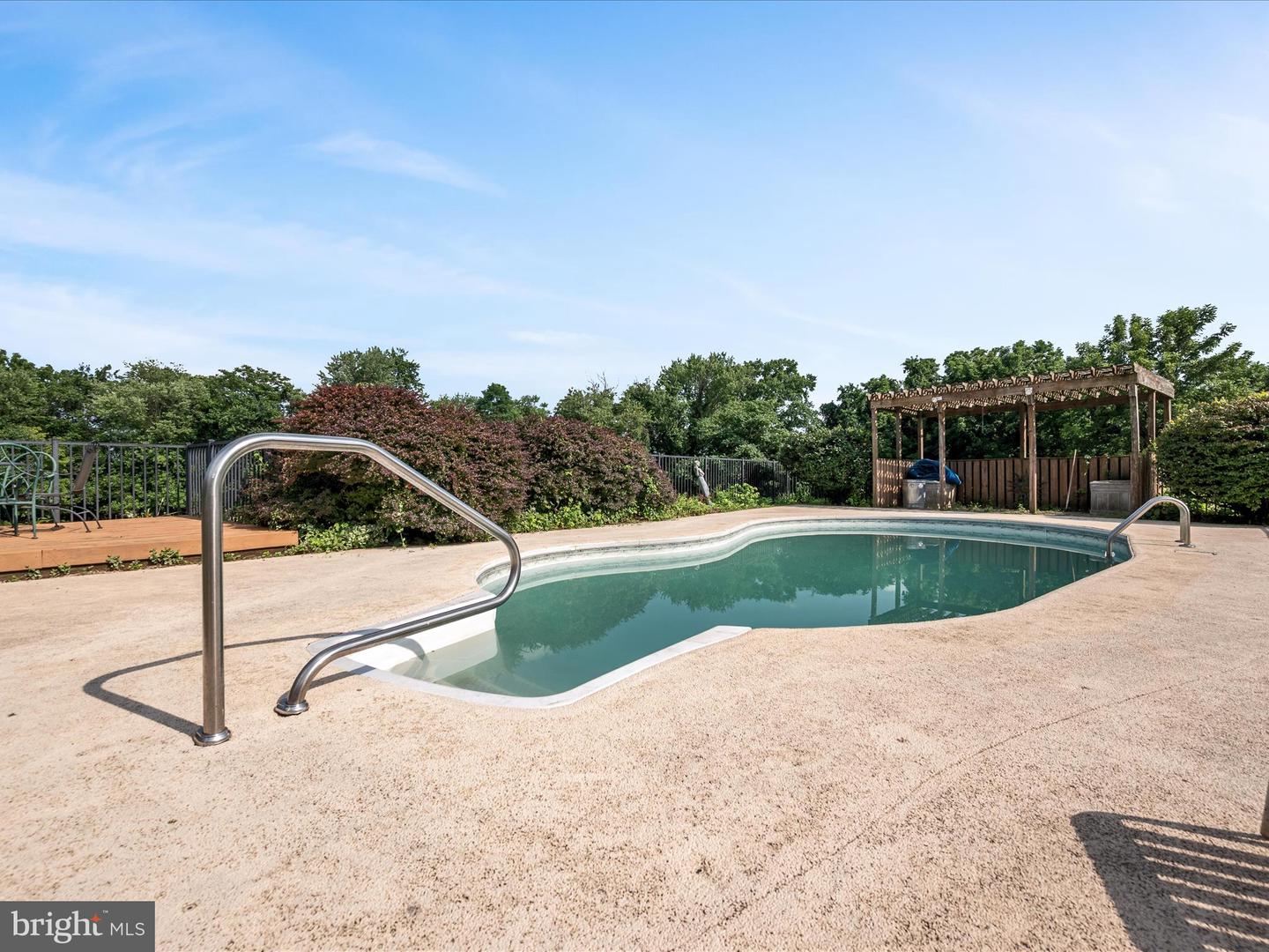 17212 SIMMONS RD, PURCELLVILLE, Virginia 20132, 4 Bedrooms Bedrooms, ,3 BathroomsBathrooms,Residential,For sale,17212 SIMMONS RD,VALO2100472 MLS # VALO2100472