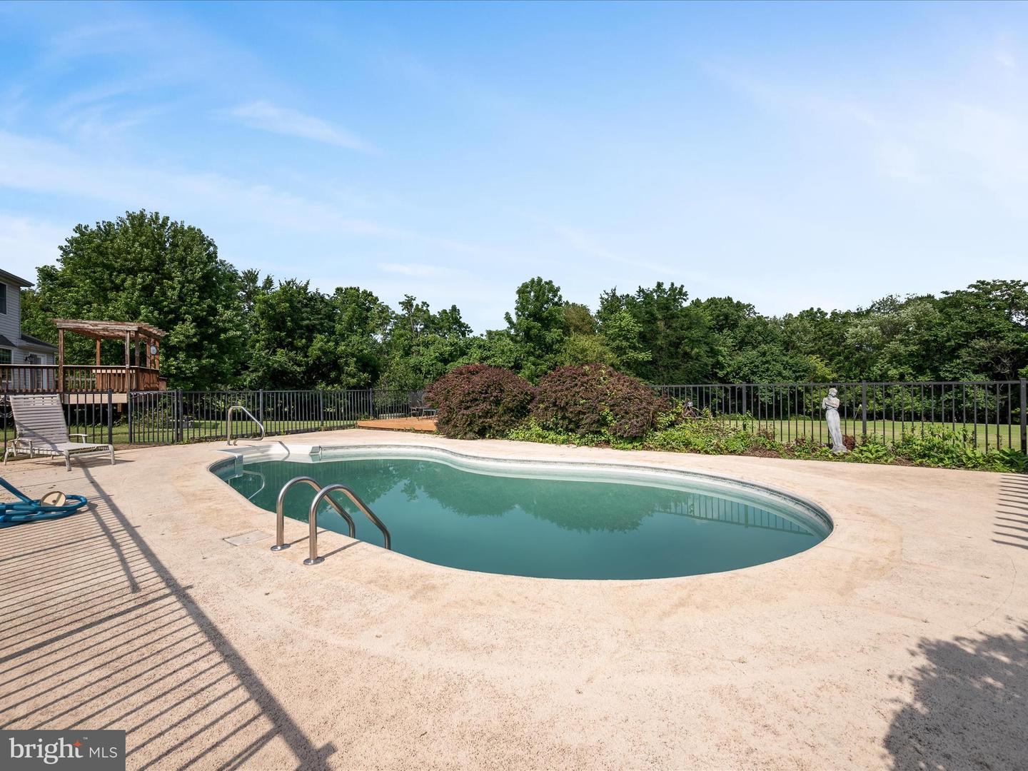 17212 SIMMONS RD, PURCELLVILLE, Virginia 20132, 4 Bedrooms Bedrooms, ,3 BathroomsBathrooms,Residential,For sale,17212 SIMMONS RD,VALO2100472 MLS # VALO2100472