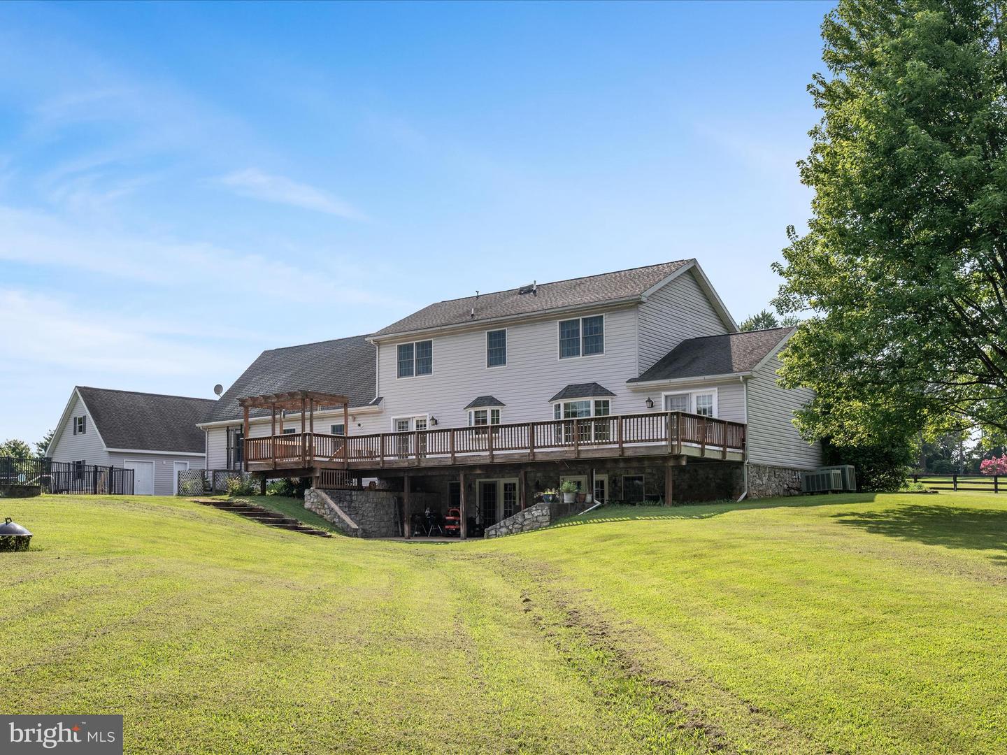 17212 SIMMONS RD, PURCELLVILLE, Virginia 20132, 4 Bedrooms Bedrooms, ,3 BathroomsBathrooms,Residential,For sale,17212 SIMMONS RD,VALO2100472 MLS # VALO2100472