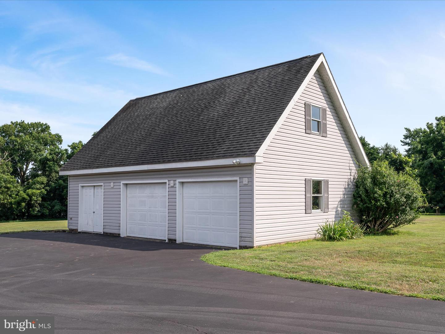 17212 SIMMONS RD, PURCELLVILLE, Virginia 20132, 4 Bedrooms Bedrooms, ,3 BathroomsBathrooms,Residential,For sale,17212 SIMMONS RD,VALO2100472 MLS # VALO2100472