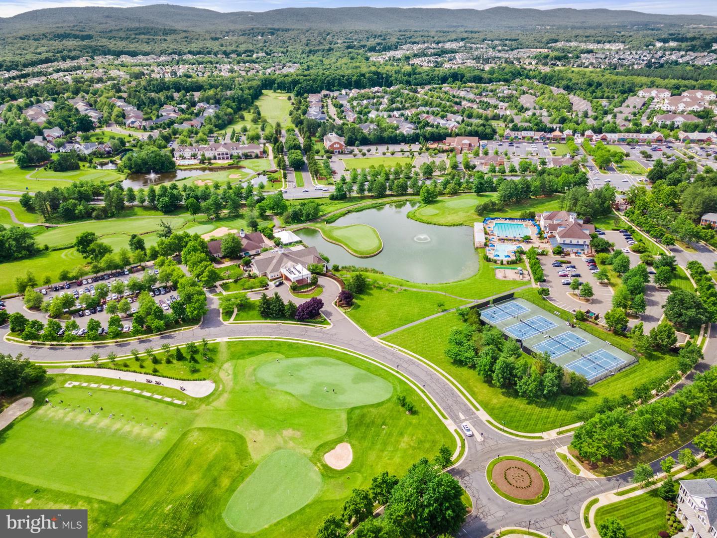 5779 SOLHEIM CUP DR, HAYMARKET, Virginia 20169, 4 Bedrooms Bedrooms, ,4 BathroomsBathrooms,Residential,For sale,5779 SOLHEIM CUP DR,VAPW2098126 MLS # VAPW2098126