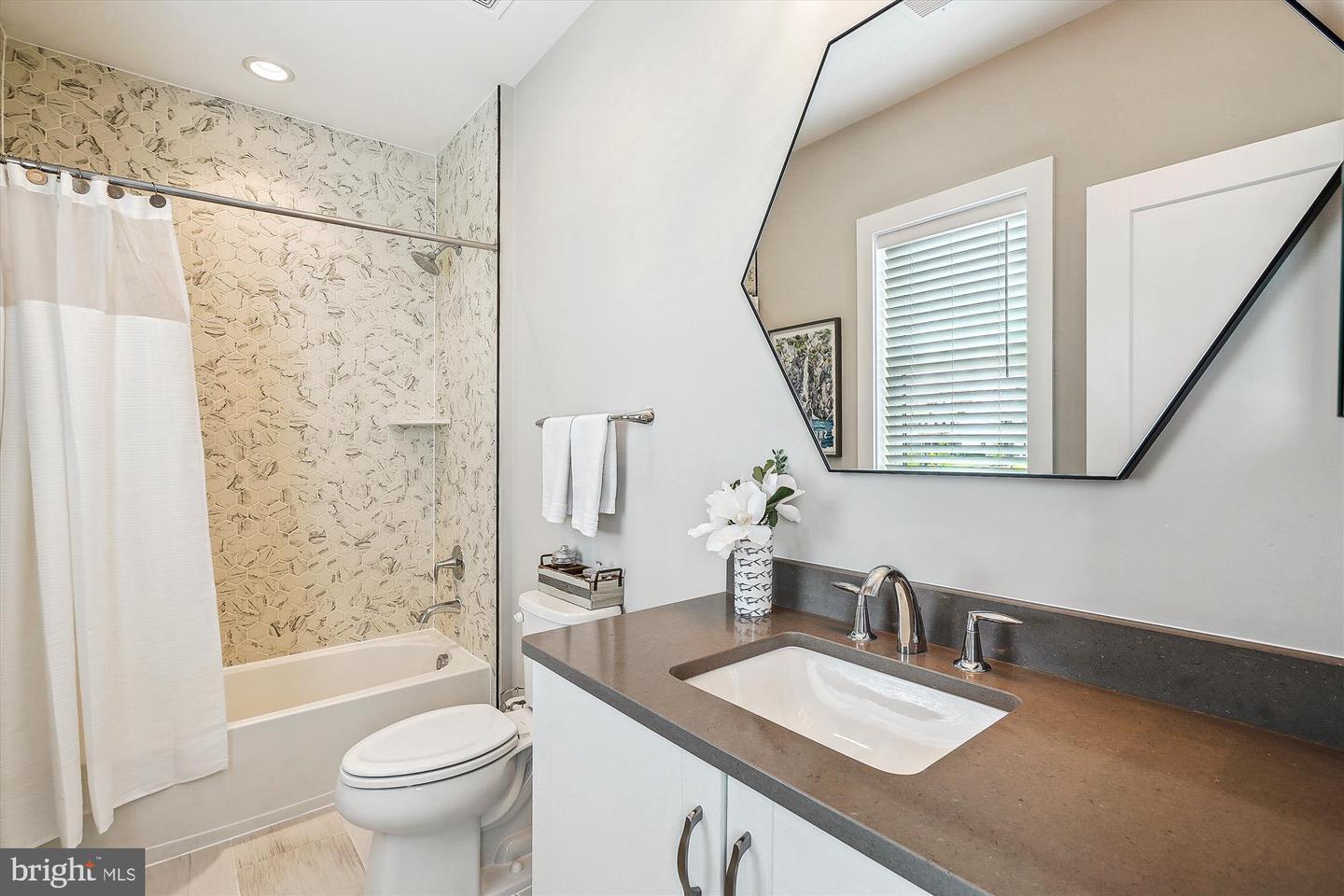 24834 LENAH CROSSING DR, ALDIE, Virginia 20105, 5 Bedrooms Bedrooms, ,5 BathroomsBathrooms,Residential,For sale,24834 LENAH CROSSING DR,VALO2100706 MLS # VALO2100706