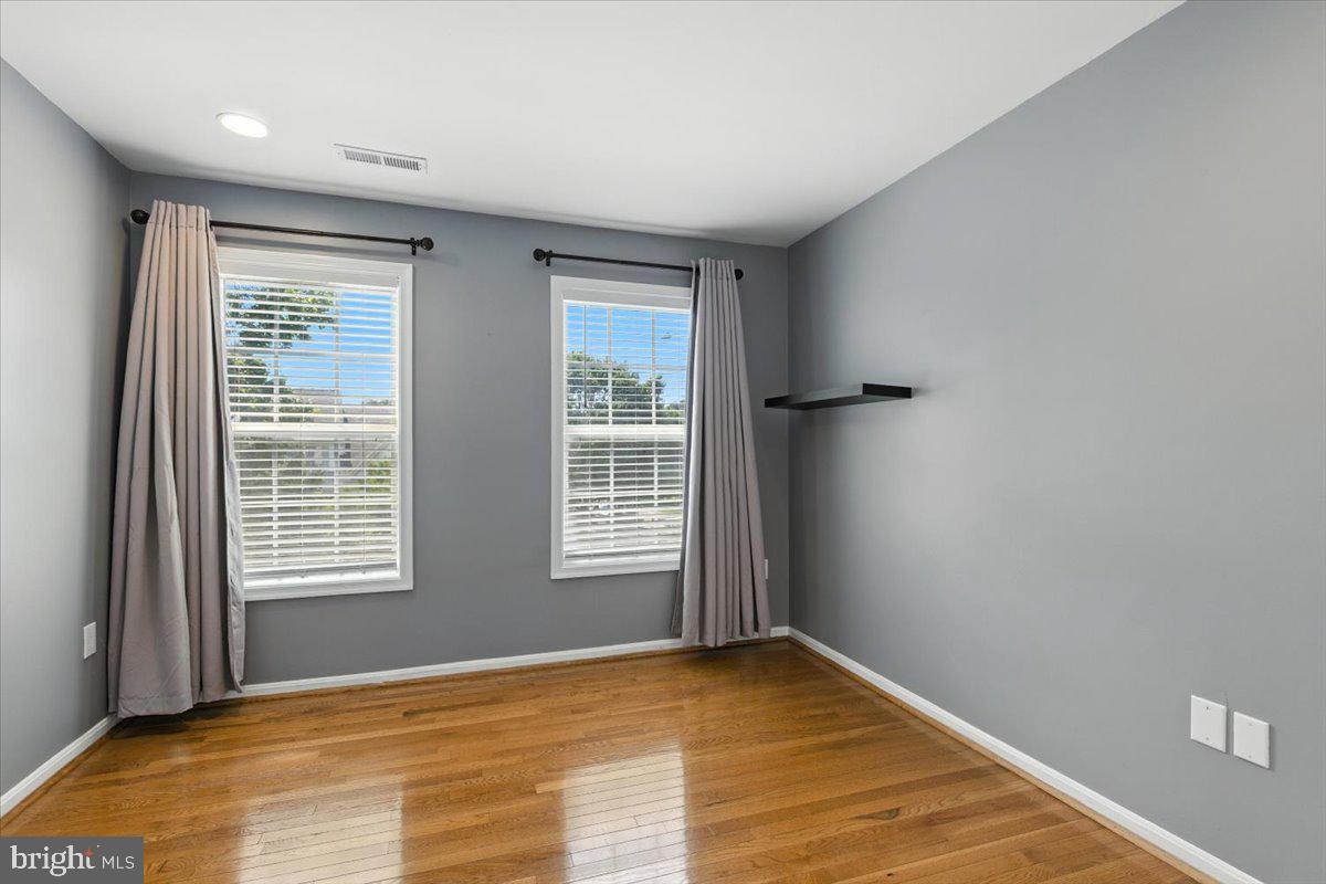 8207 PEGGYS CT, GAINESVILLE, Virginia 20155, 5 Bedrooms Bedrooms, ,3 BathroomsBathrooms,Residential,For sale,8207 PEGGYS CT,VAPW2098290 MLS # VAPW2098290