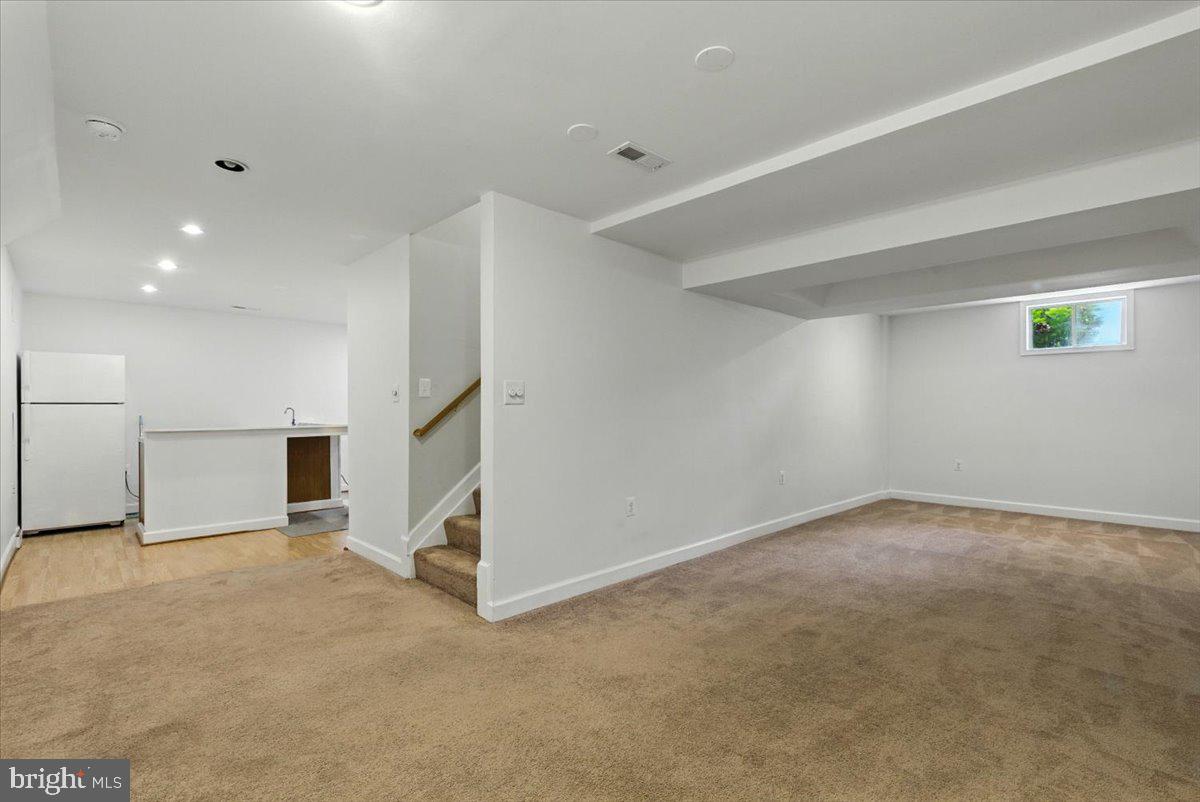 8207 PEGGYS CT, GAINESVILLE, Virginia 20155, 5 Bedrooms Bedrooms, ,3 BathroomsBathrooms,Residential,For sale,8207 PEGGYS CT,VAPW2098290 MLS # VAPW2098290