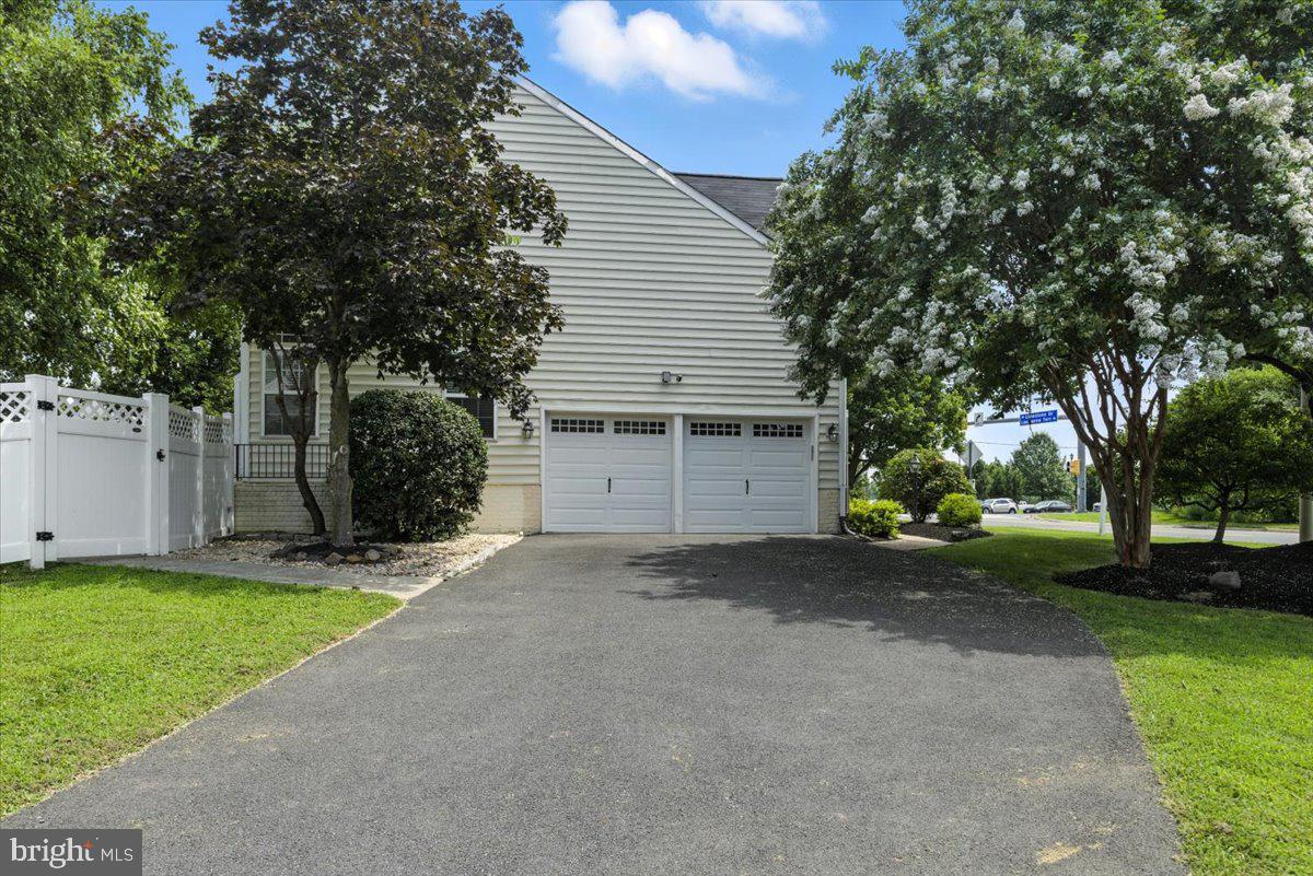 8207 PEGGYS CT, GAINESVILLE, Virginia 20155, 5 Bedrooms Bedrooms, ,3 BathroomsBathrooms,Residential,For sale,8207 PEGGYS CT,VAPW2098290 MLS # VAPW2098290